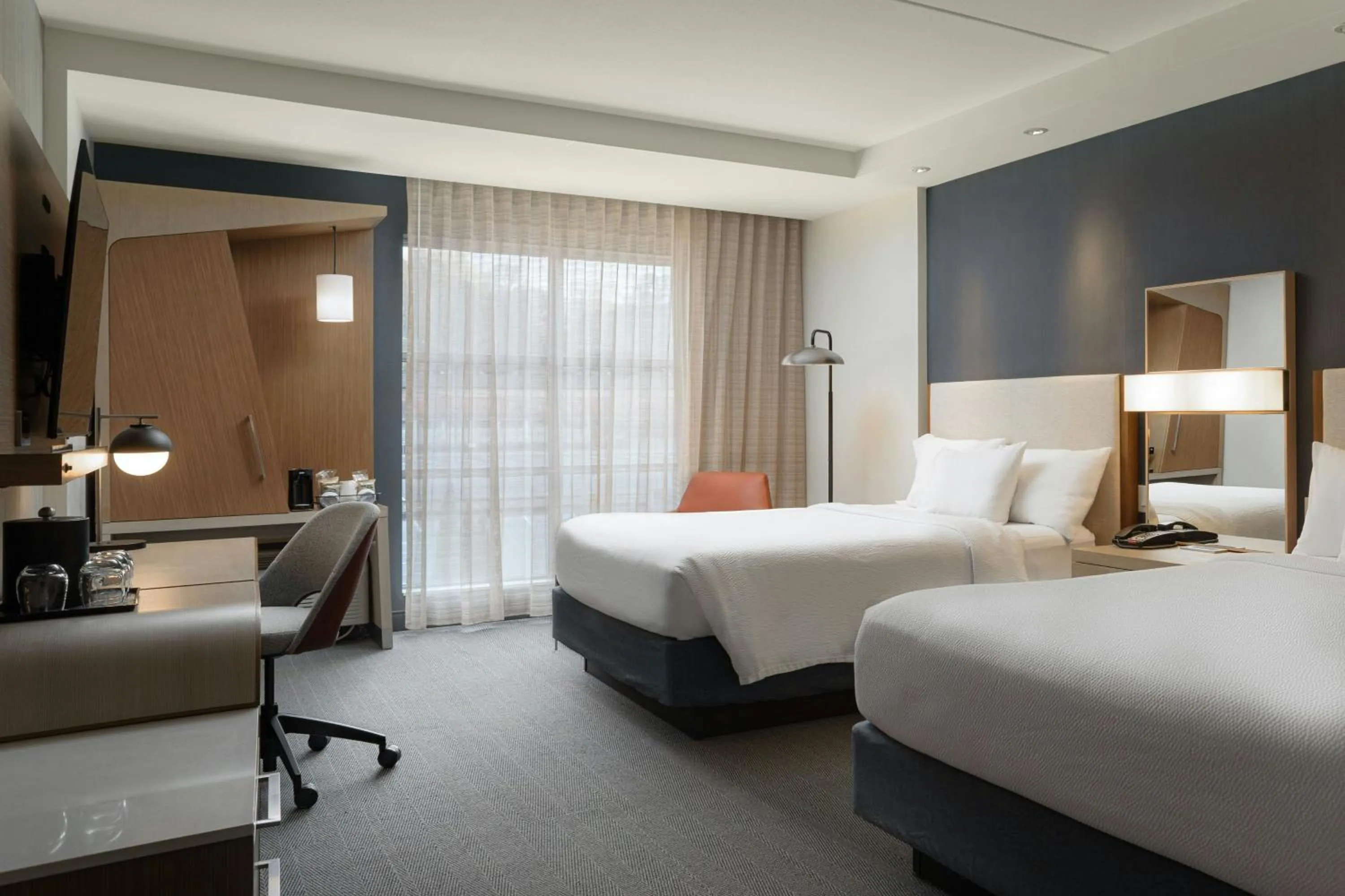 Photo of the whole room, Bed in Courtyard by Marriott Gatlinburg Downtown