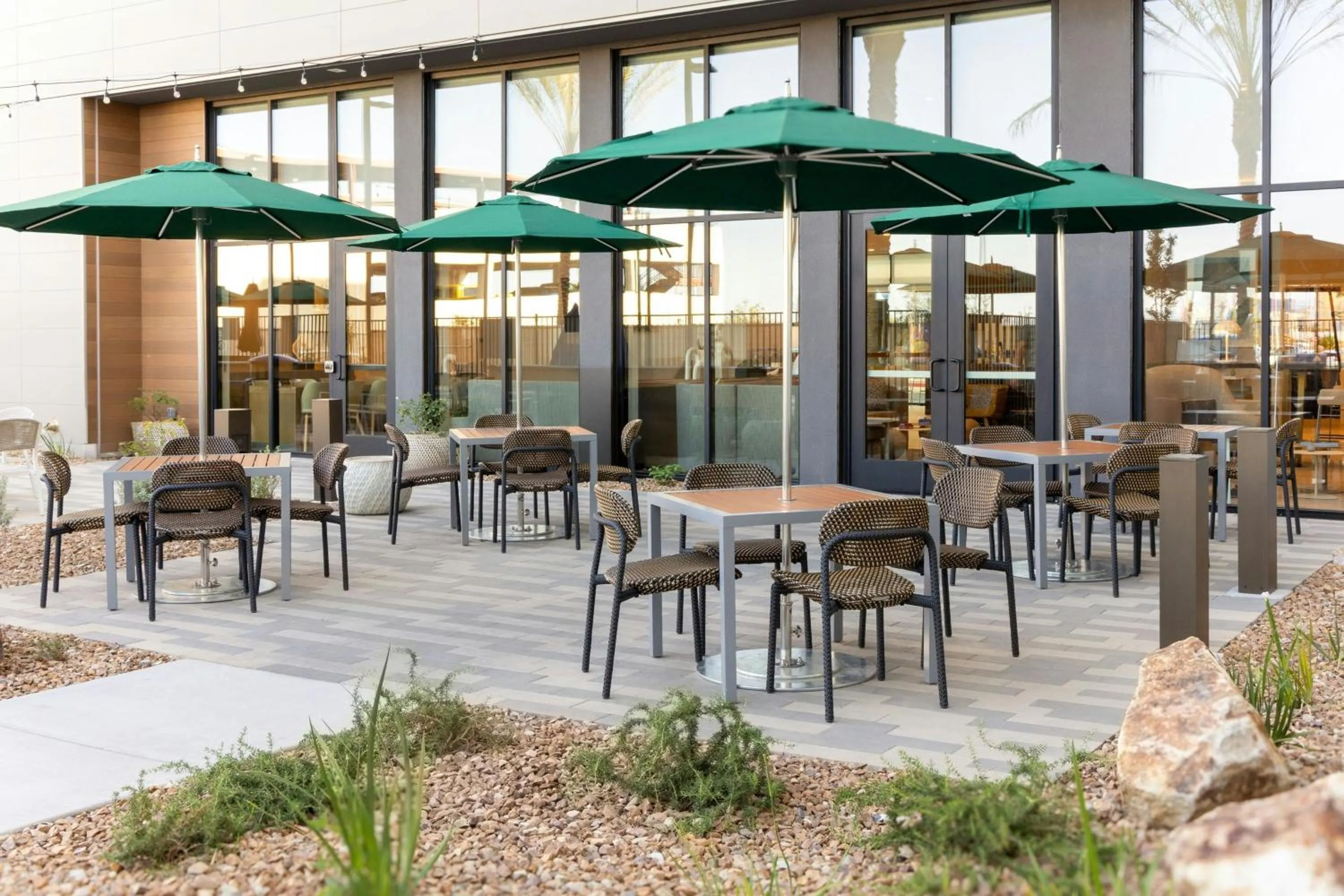 Restaurant/places to eat in Element Las Vegas Airport