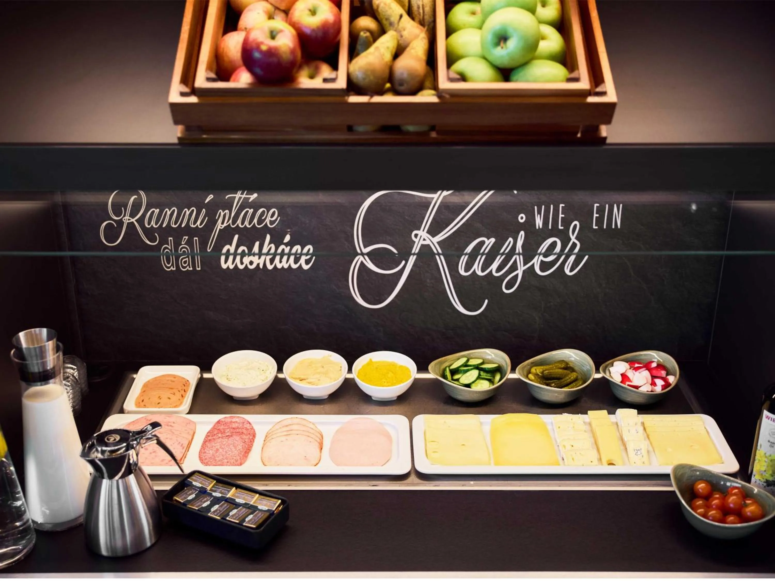 Restaurant/places to eat in B&B HOTEL Wien-Heiligenstadt