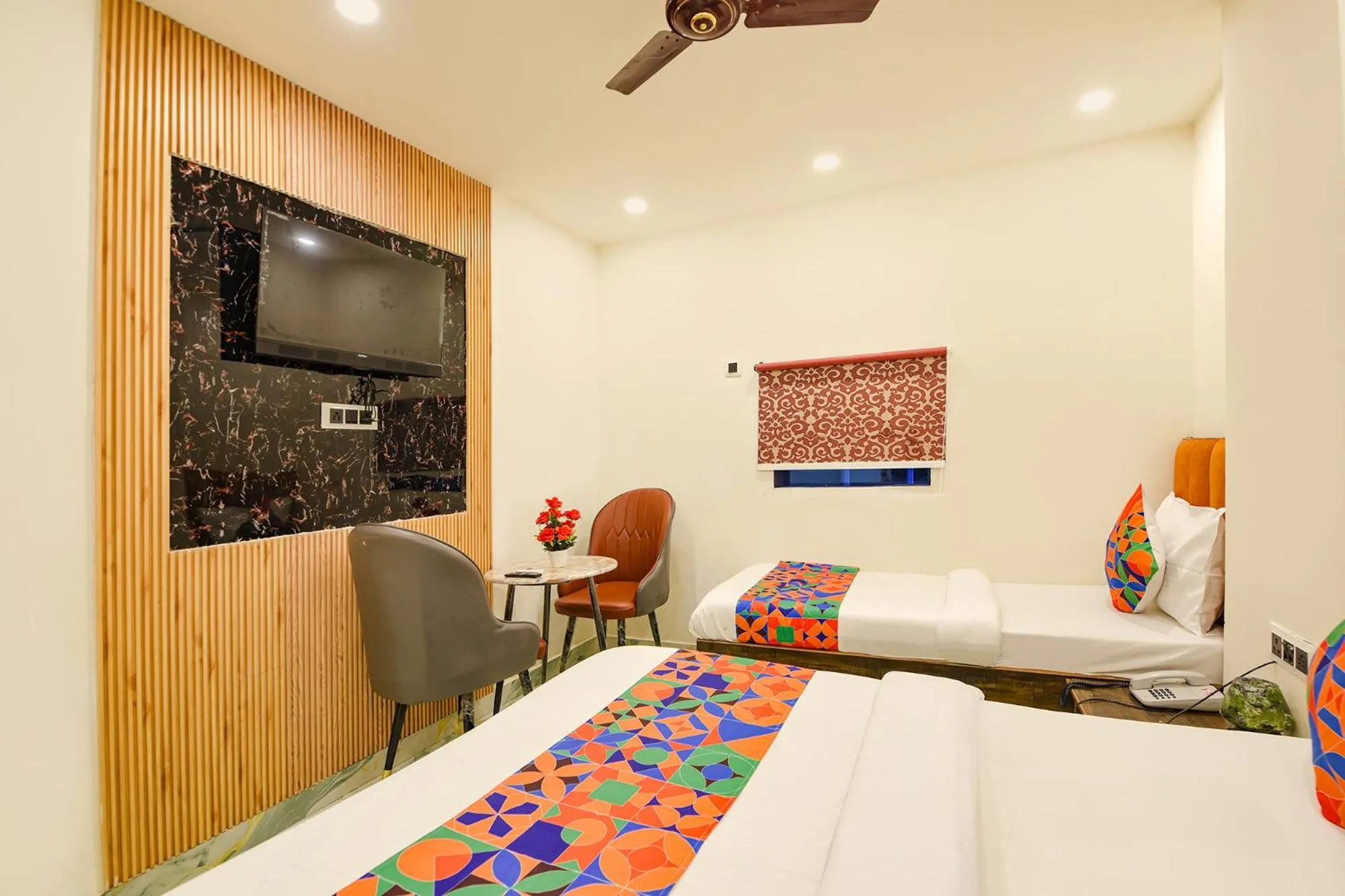 Bedroom, Bed in Via Blue Bell