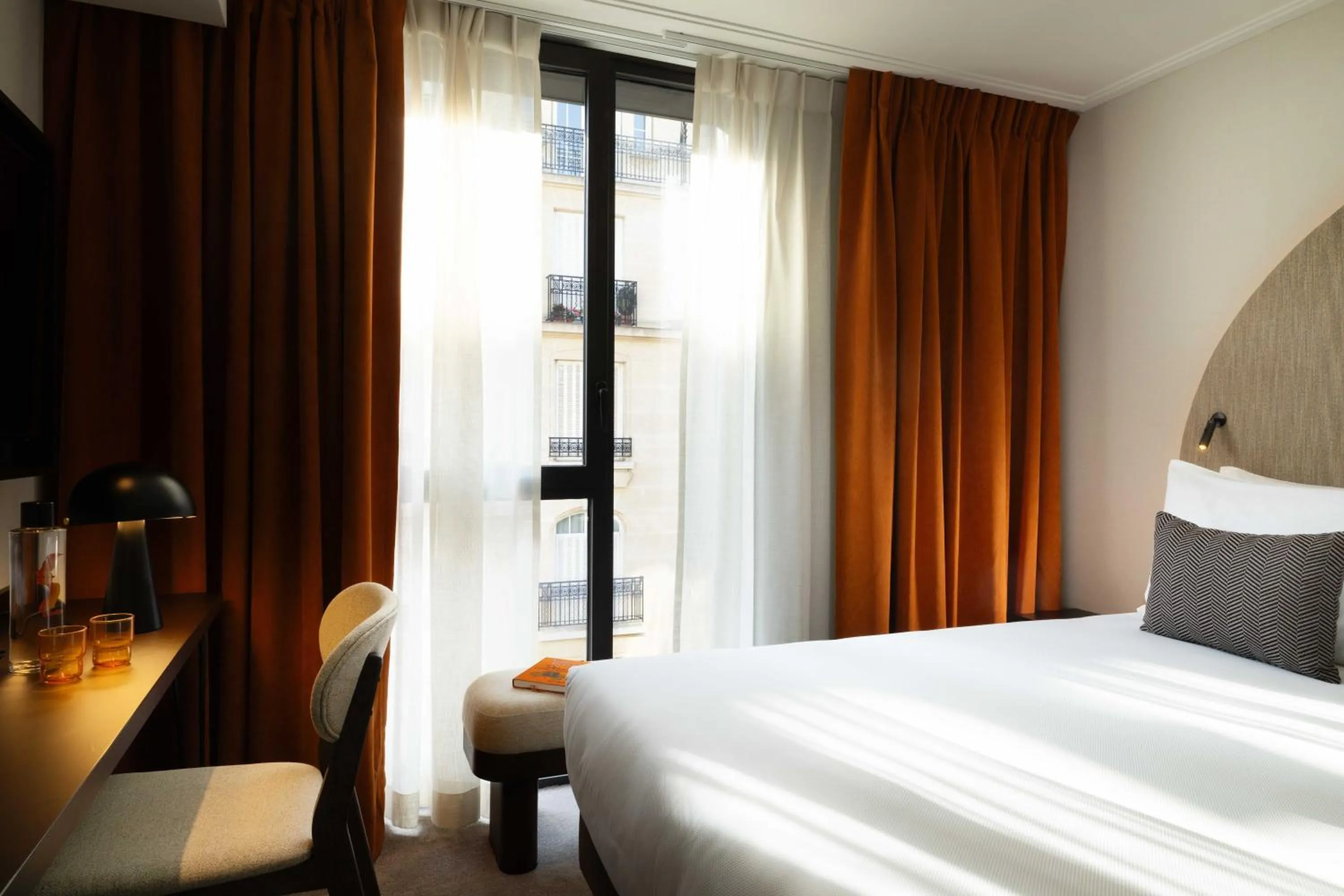 Bedroom, Bed in Belinda Hôtel & Spa