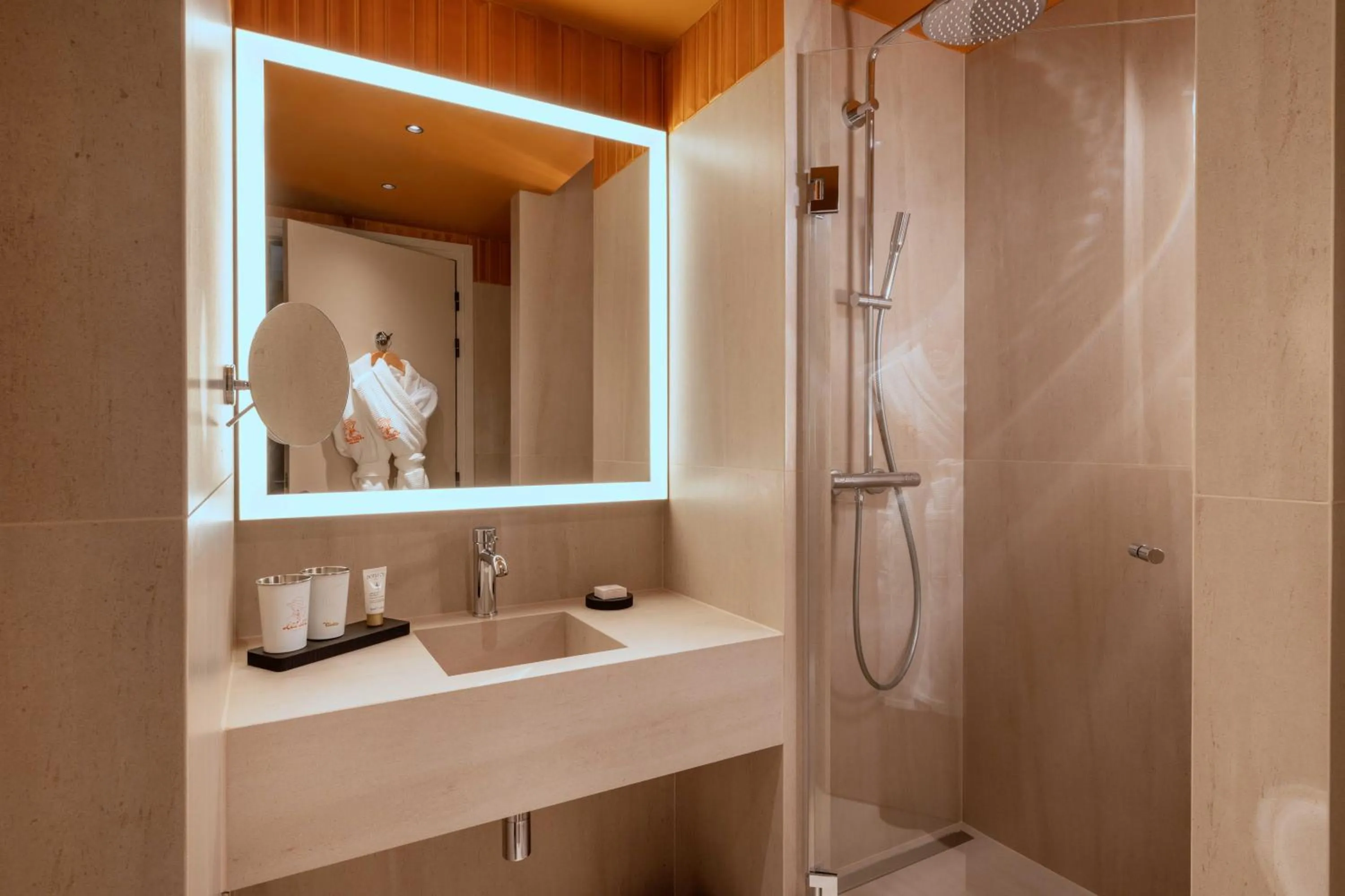 Bathroom in Belinda Hôtel & Spa