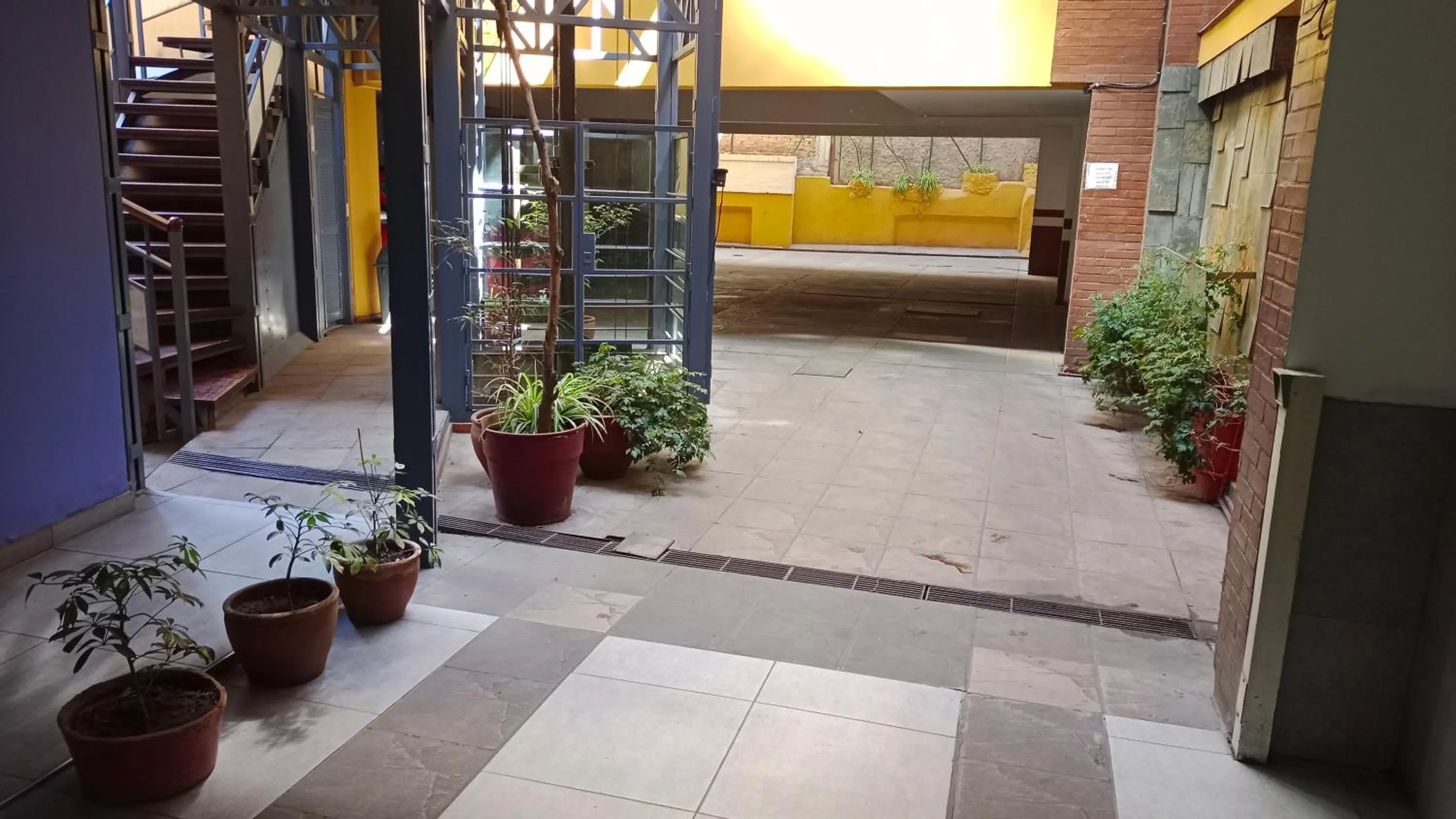 Property building in San lorenzo apart