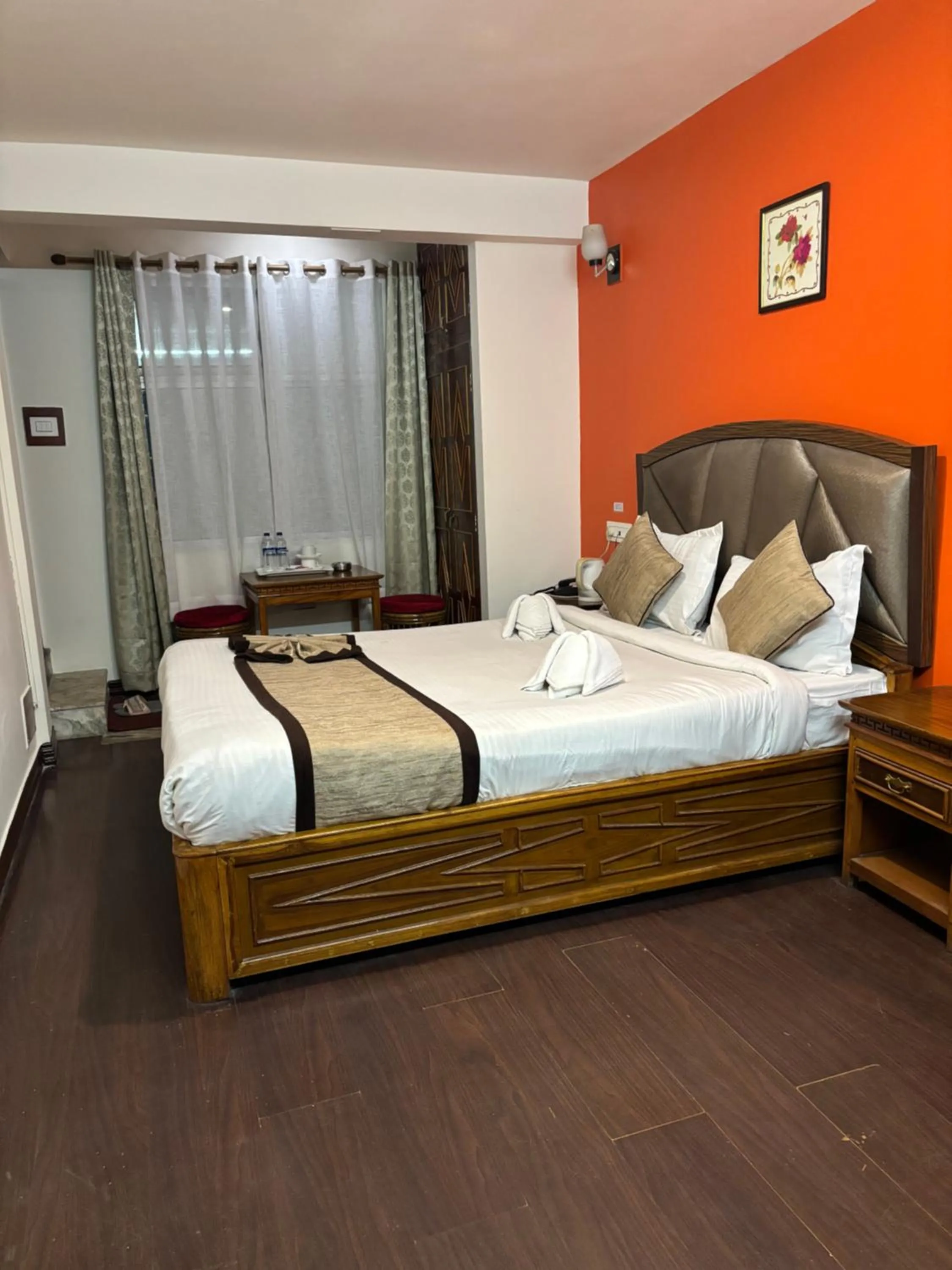 Bedroom, Bed in Hotel KASTURI PALACE & RESTAURANT DARJEELING