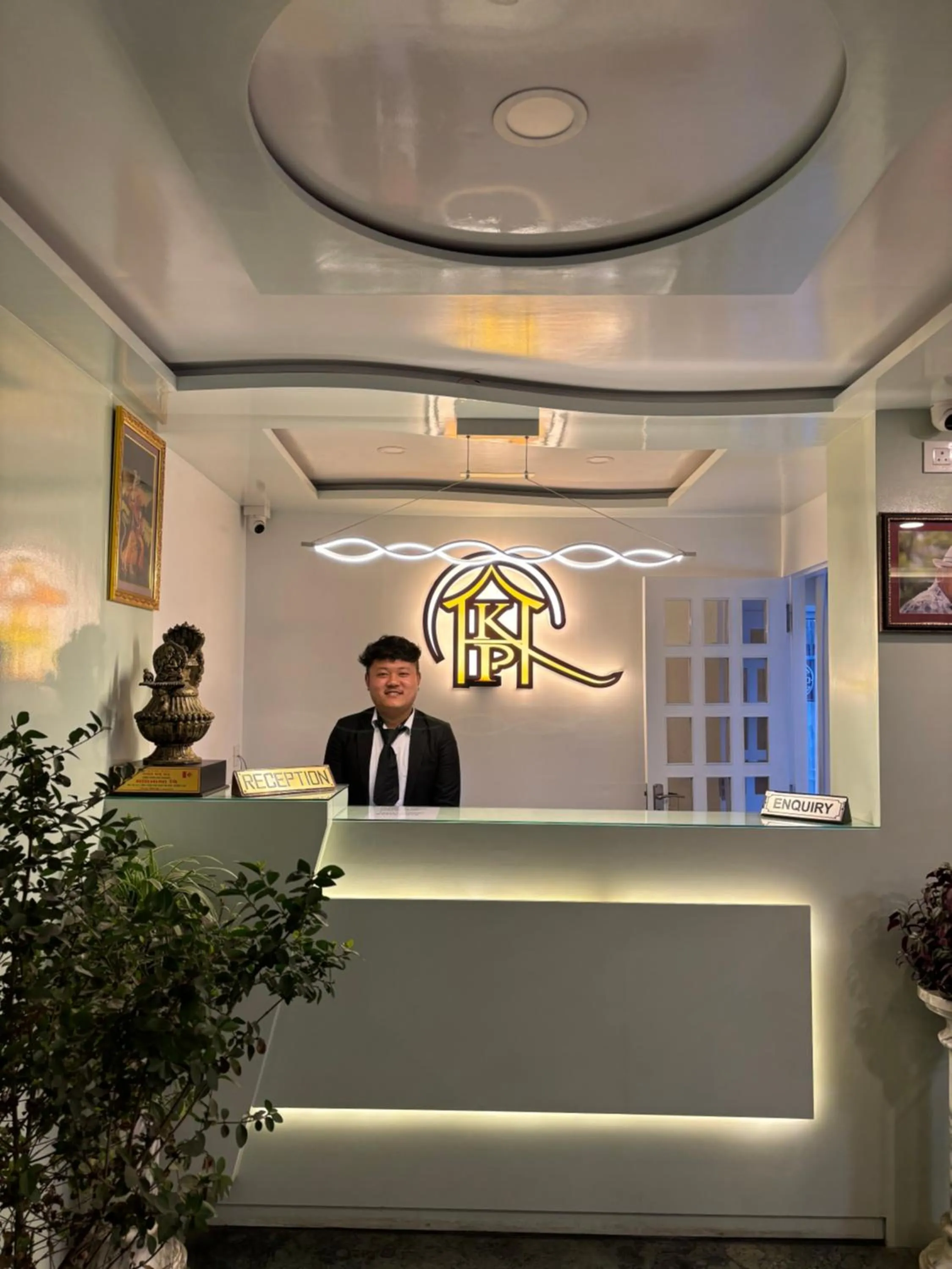 Lobby or reception in Hotel KASTURI PALACE & RESTAURANT DARJEELING