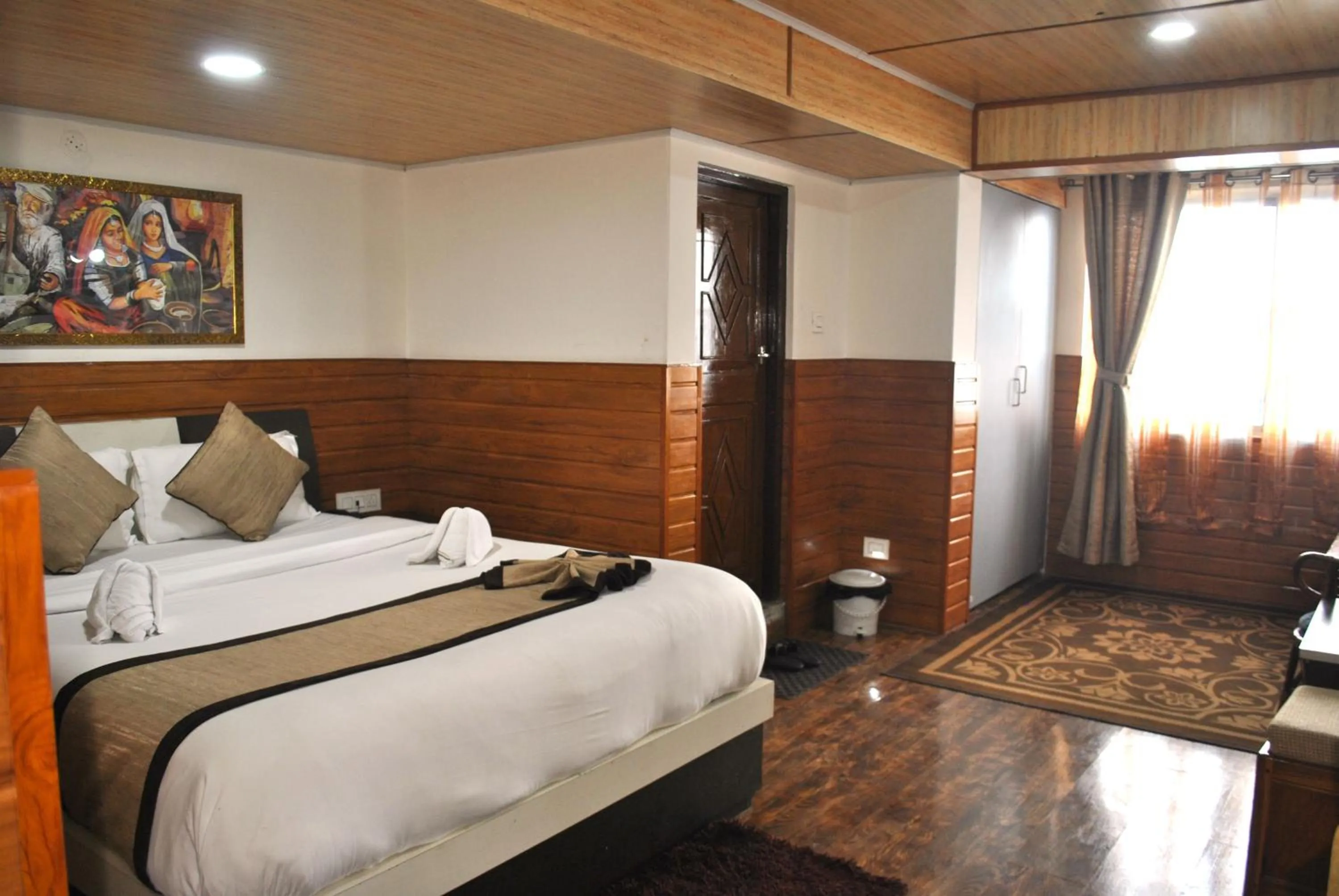 Bed in Hotel KASTURI PALACE & RESTAURANT DARJEELING