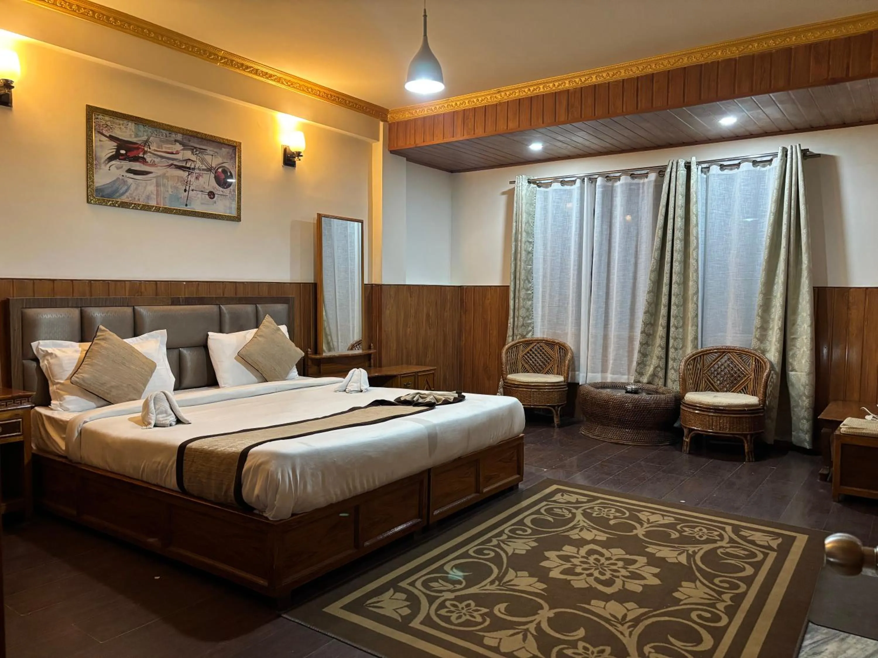 Bedroom, Bed in Hotel KASTURI PALACE & RESTAURANT DARJEELING