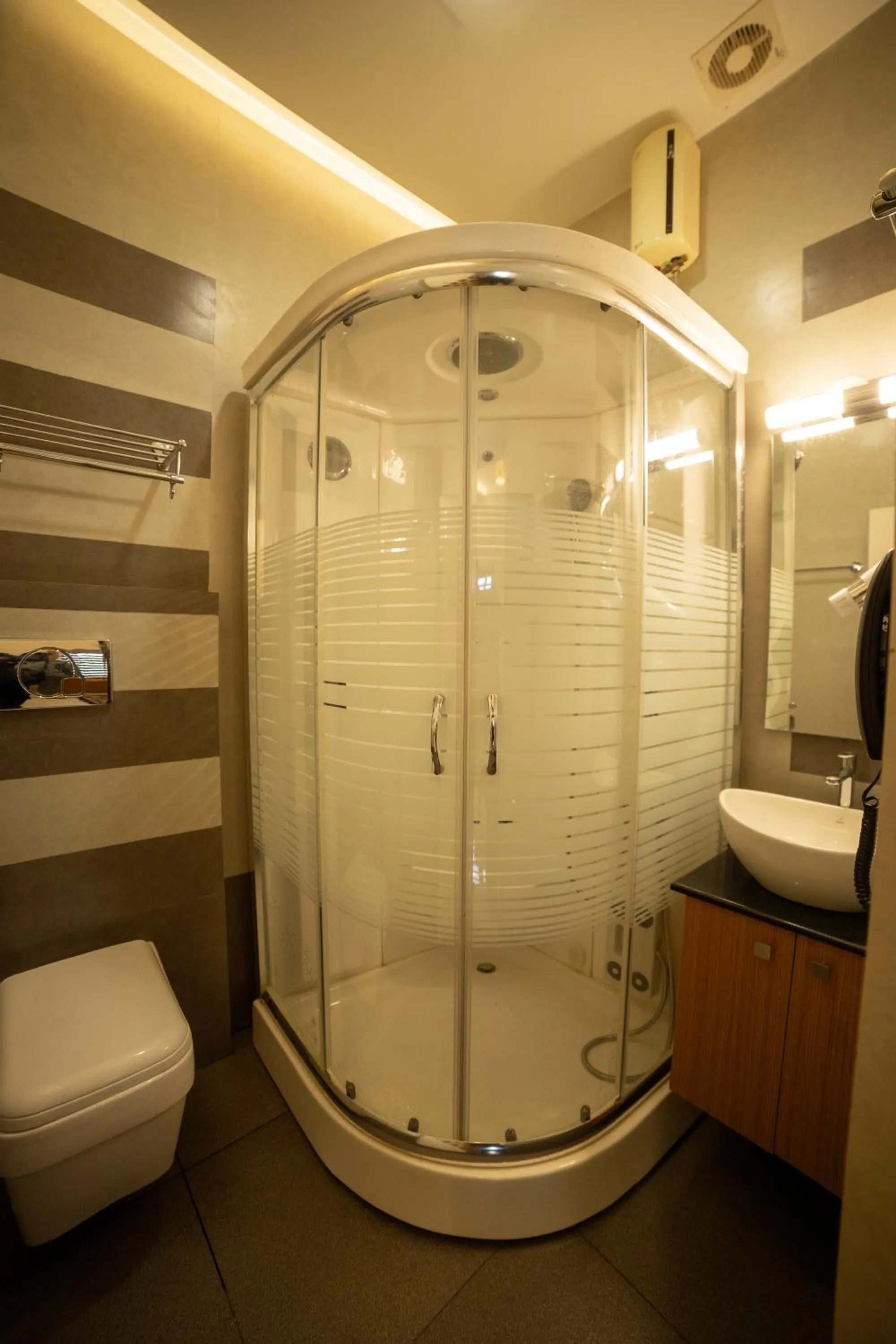 Shower in S Cross Munroe Island Resort