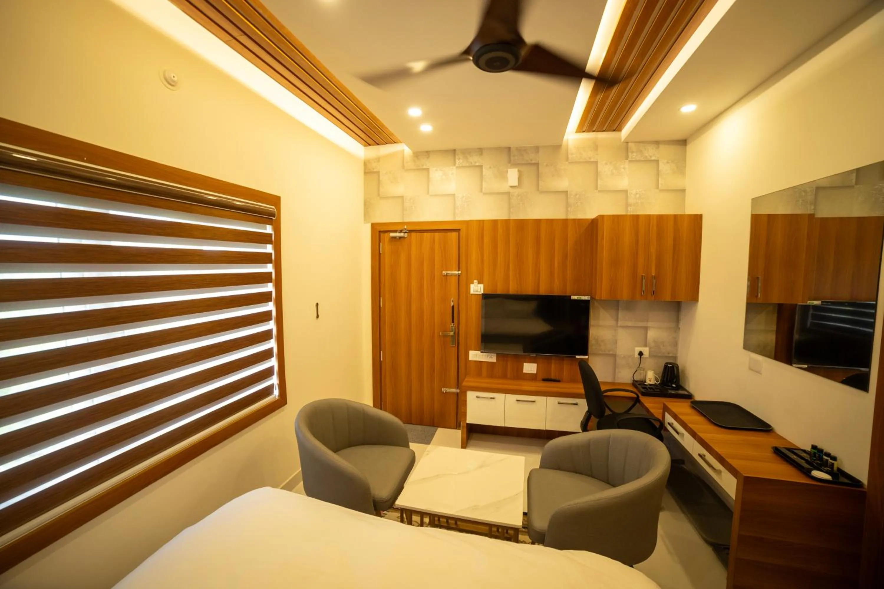 TV and multimedia in S Cross Munroe Island Resort