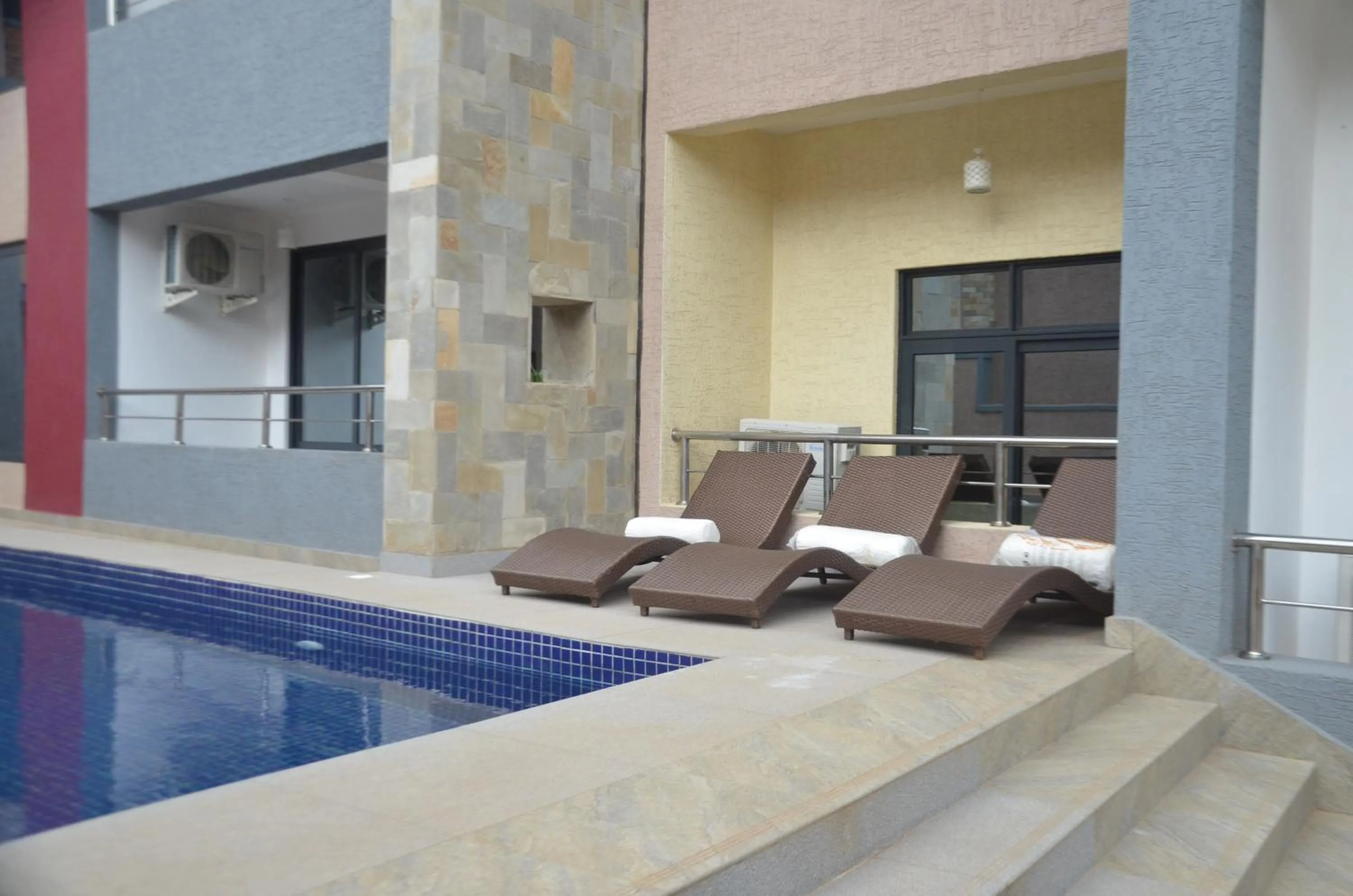 Day in Victory Villa Apartment hotel