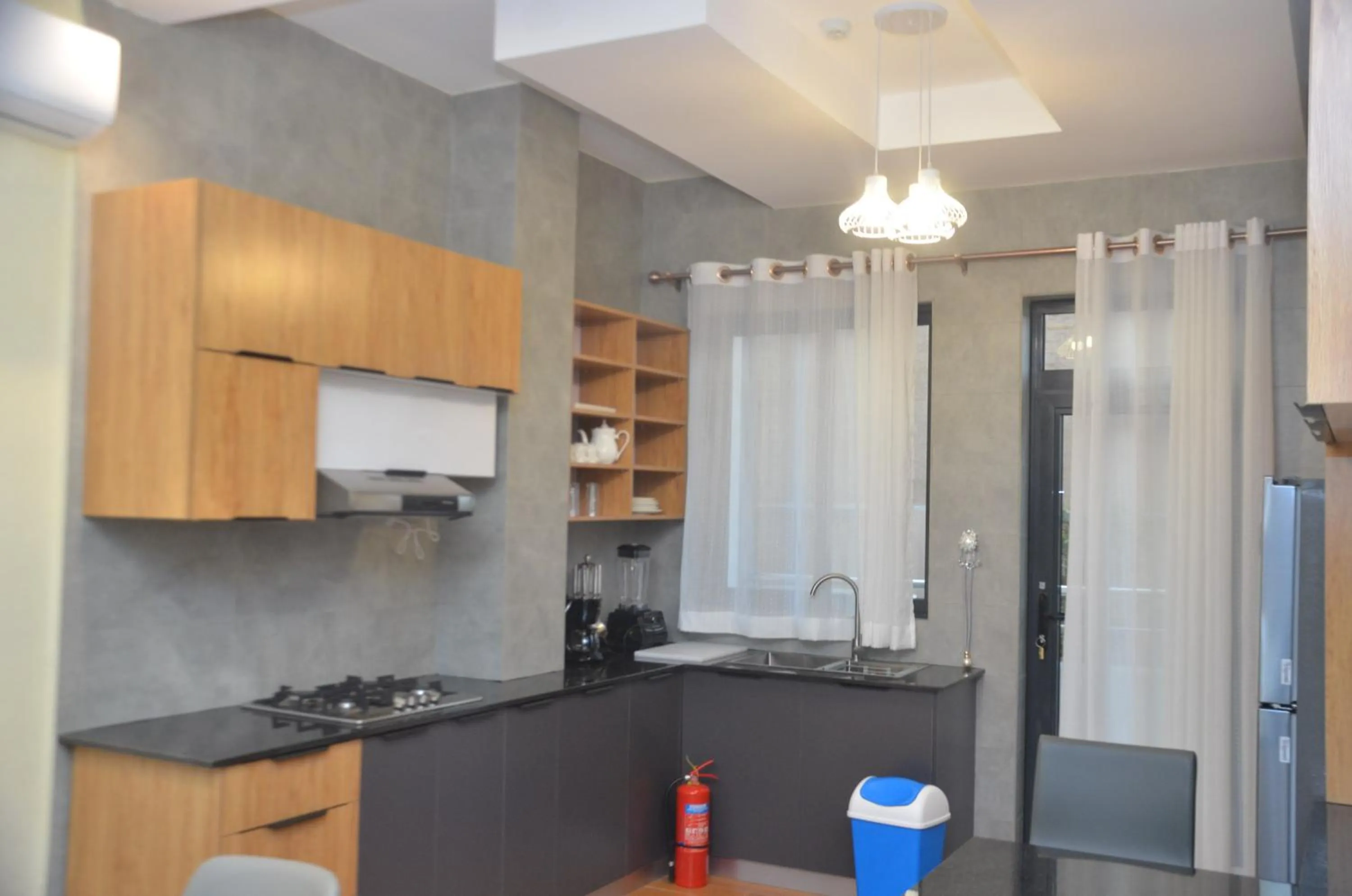 Kitchen or kitchenette in Victory Villa Apartment hotel