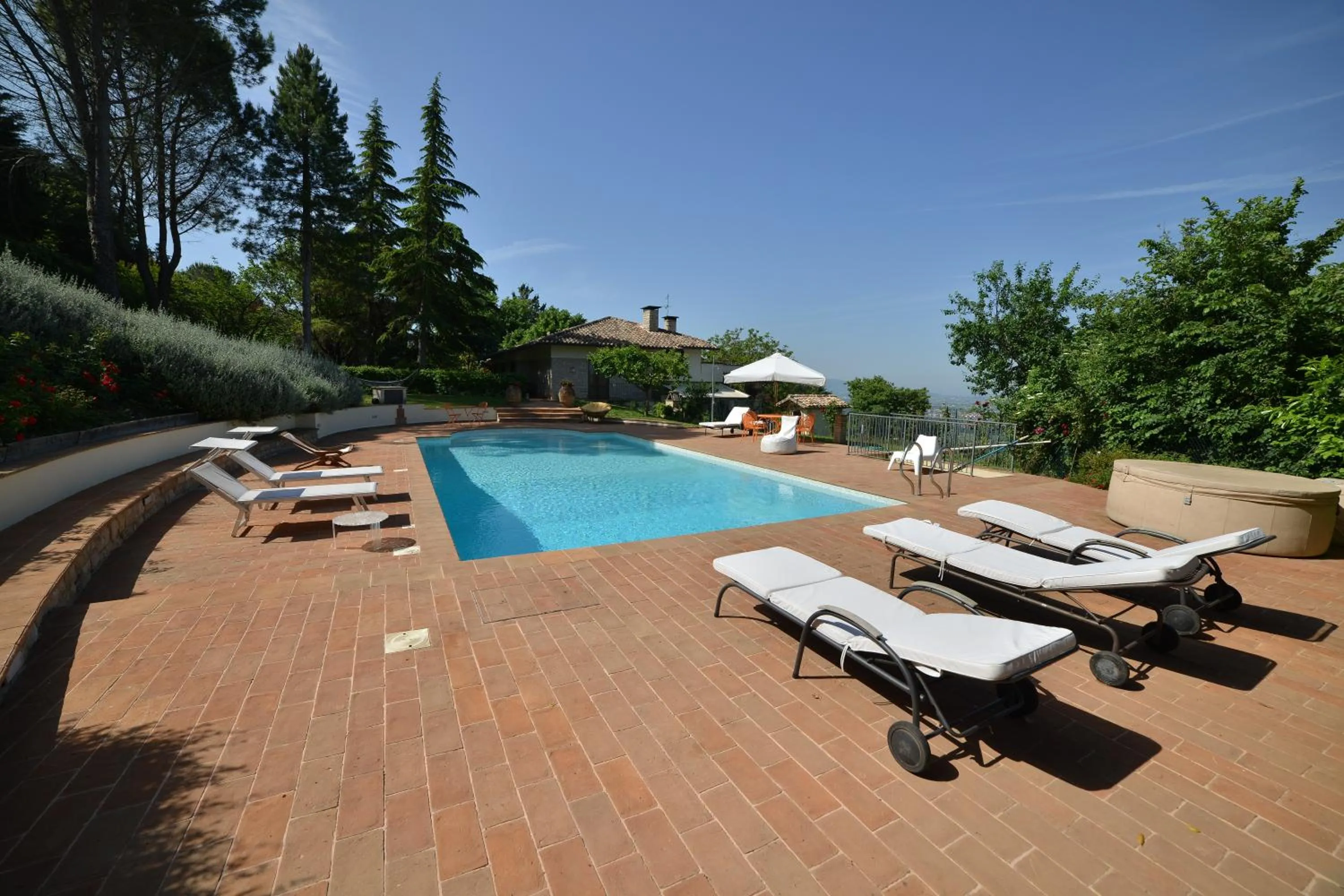 Swimming pool in Villa Clara