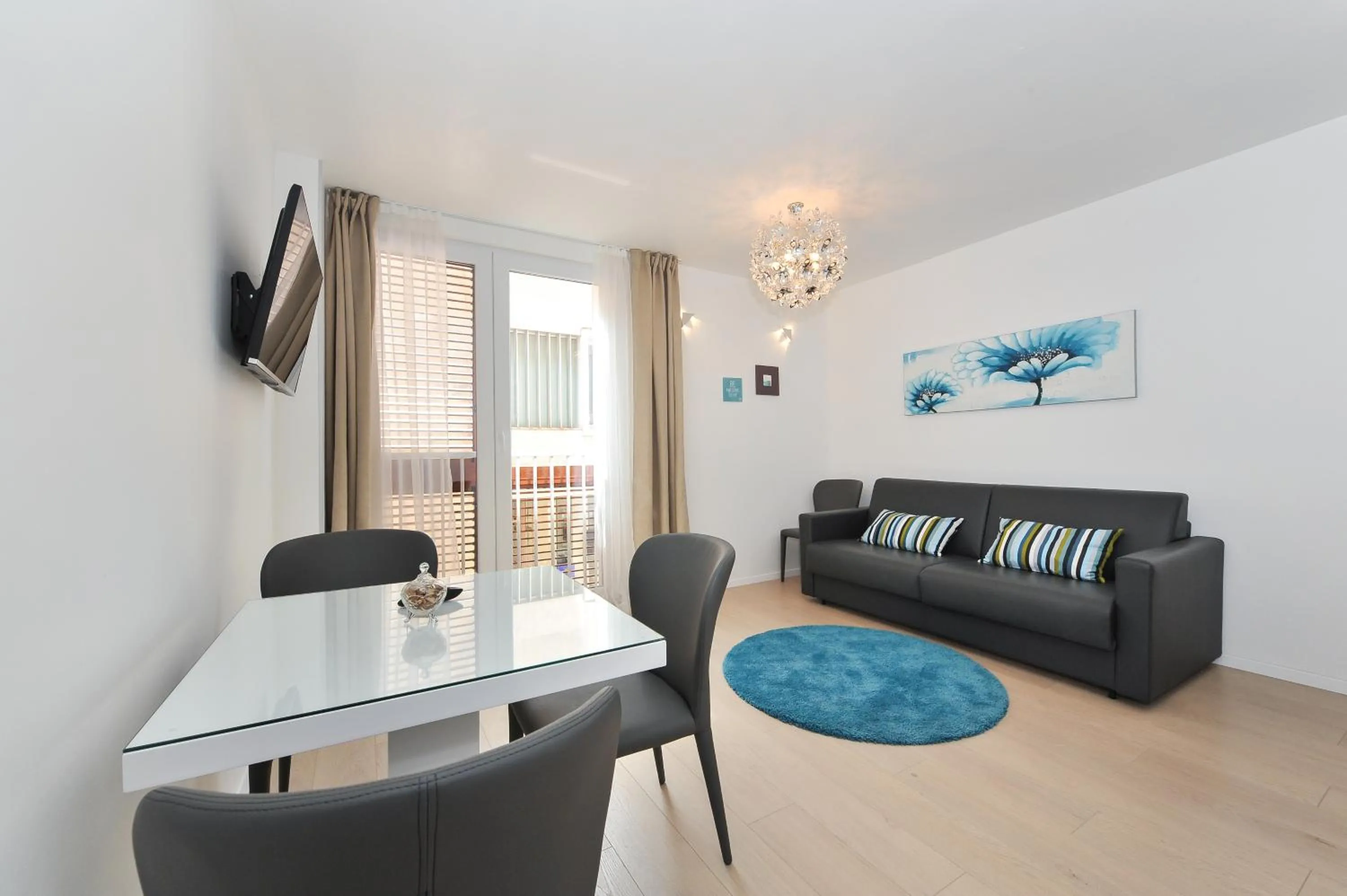 Kitchen or kitchenette in Luka Residence Apartments