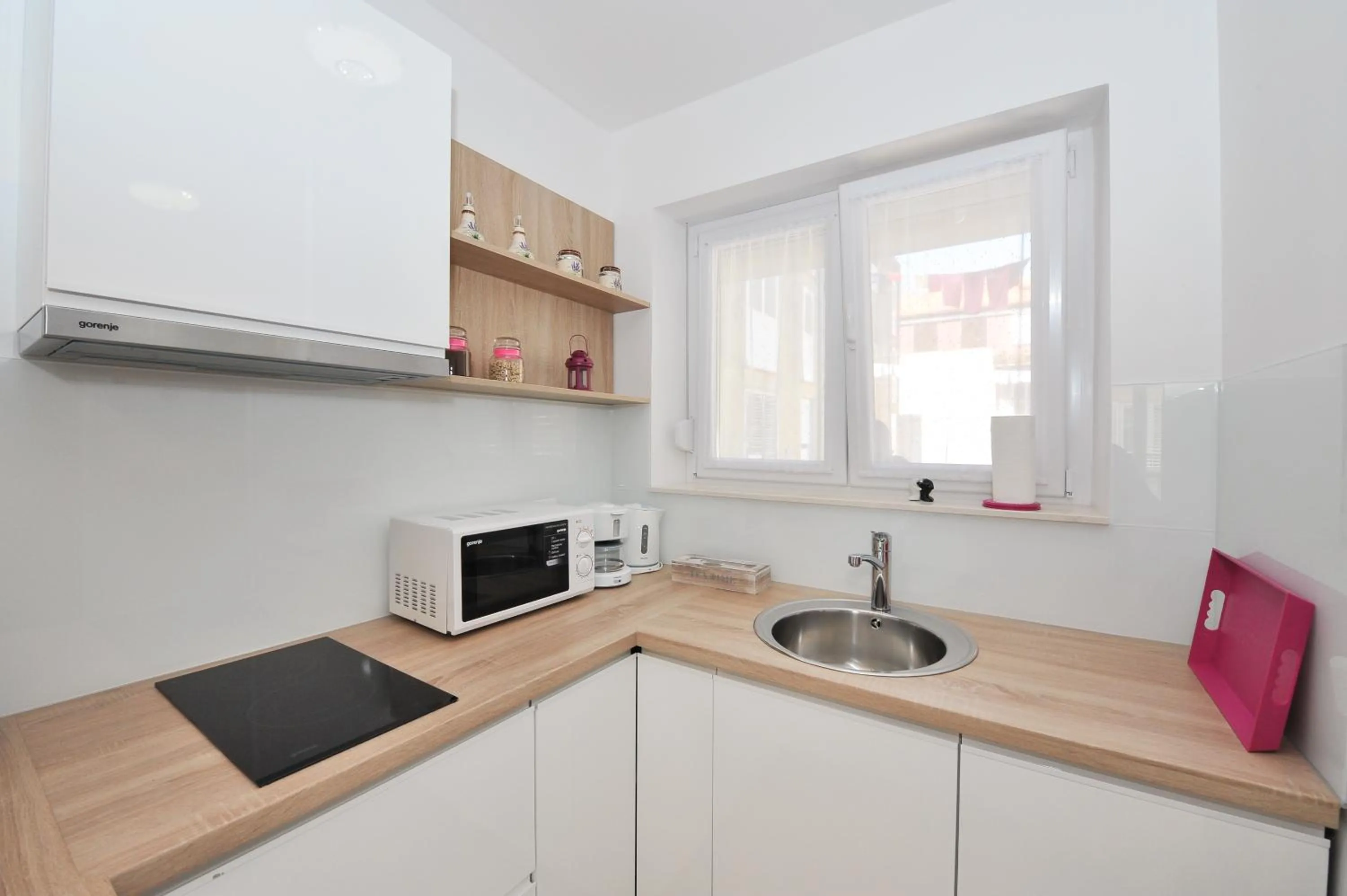 Kitchen or kitchenette in Luka Residence Apartments