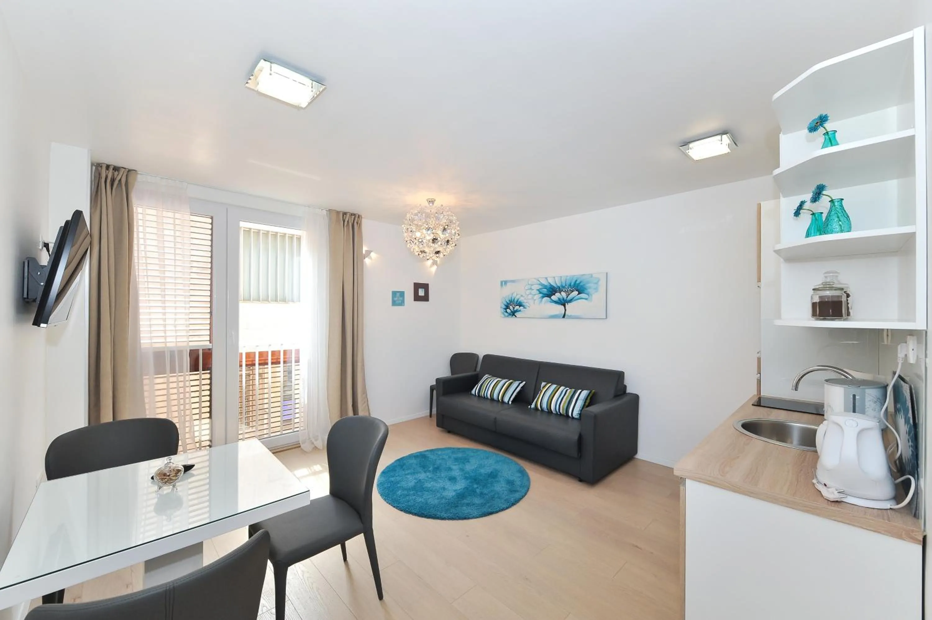 Kitchen or kitchenette in Luka Residence Apartments