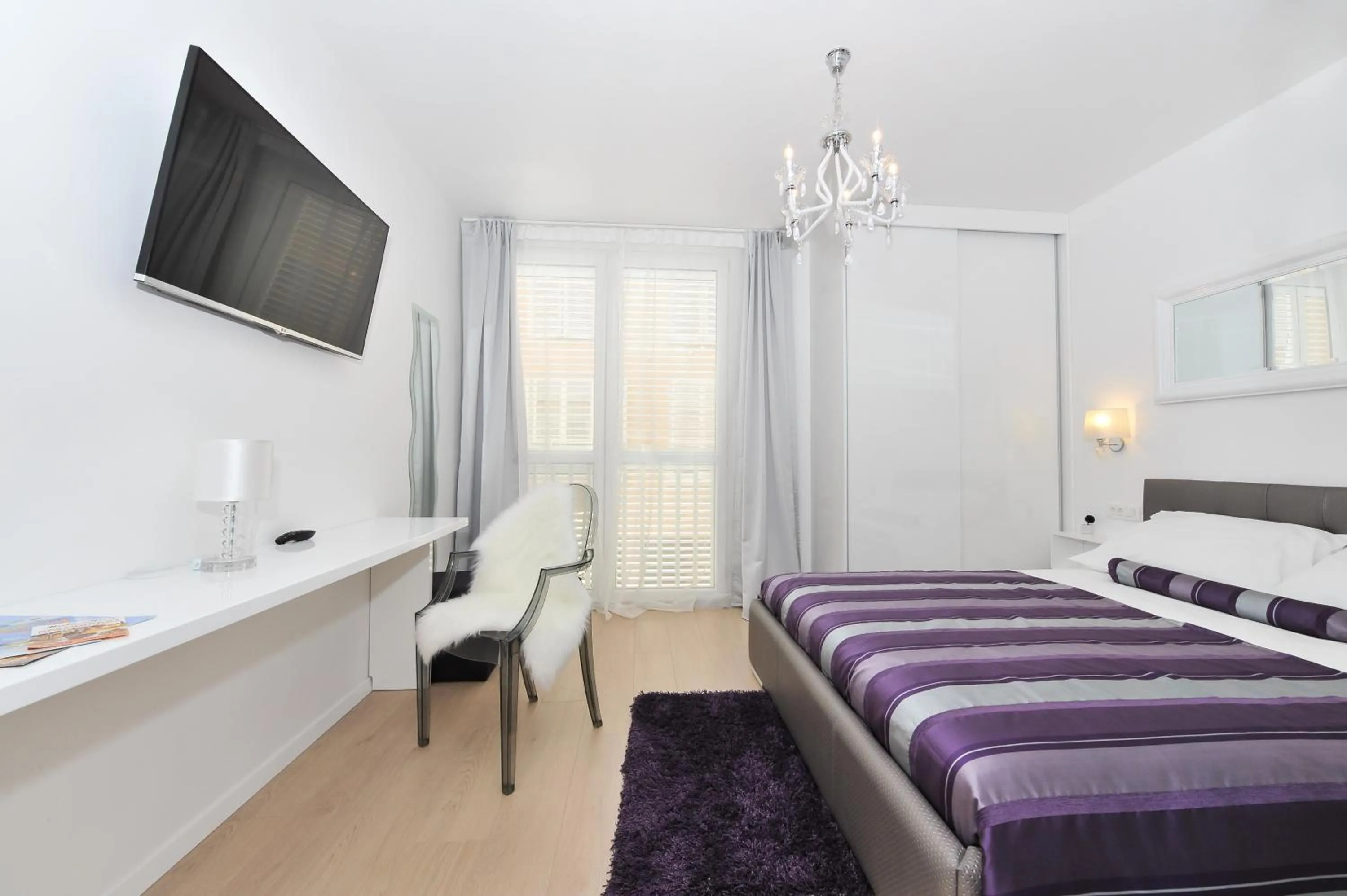 Bed in Luka Residence Apartments