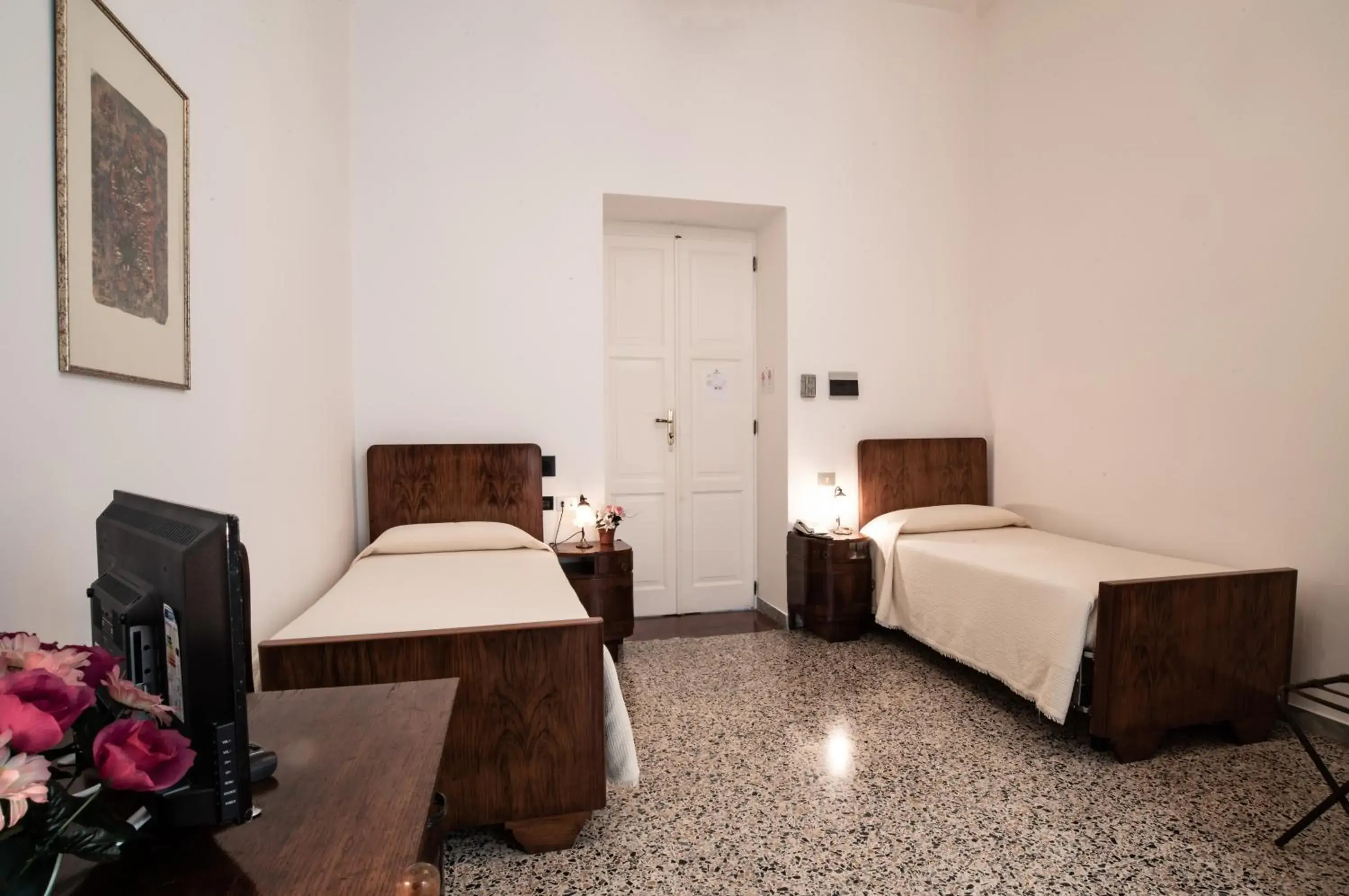 Twin Room - single occupancy in Hotel AeR BJ Vittoria Twin Room - single occupancy in Hotel AeR BJ Vittoria