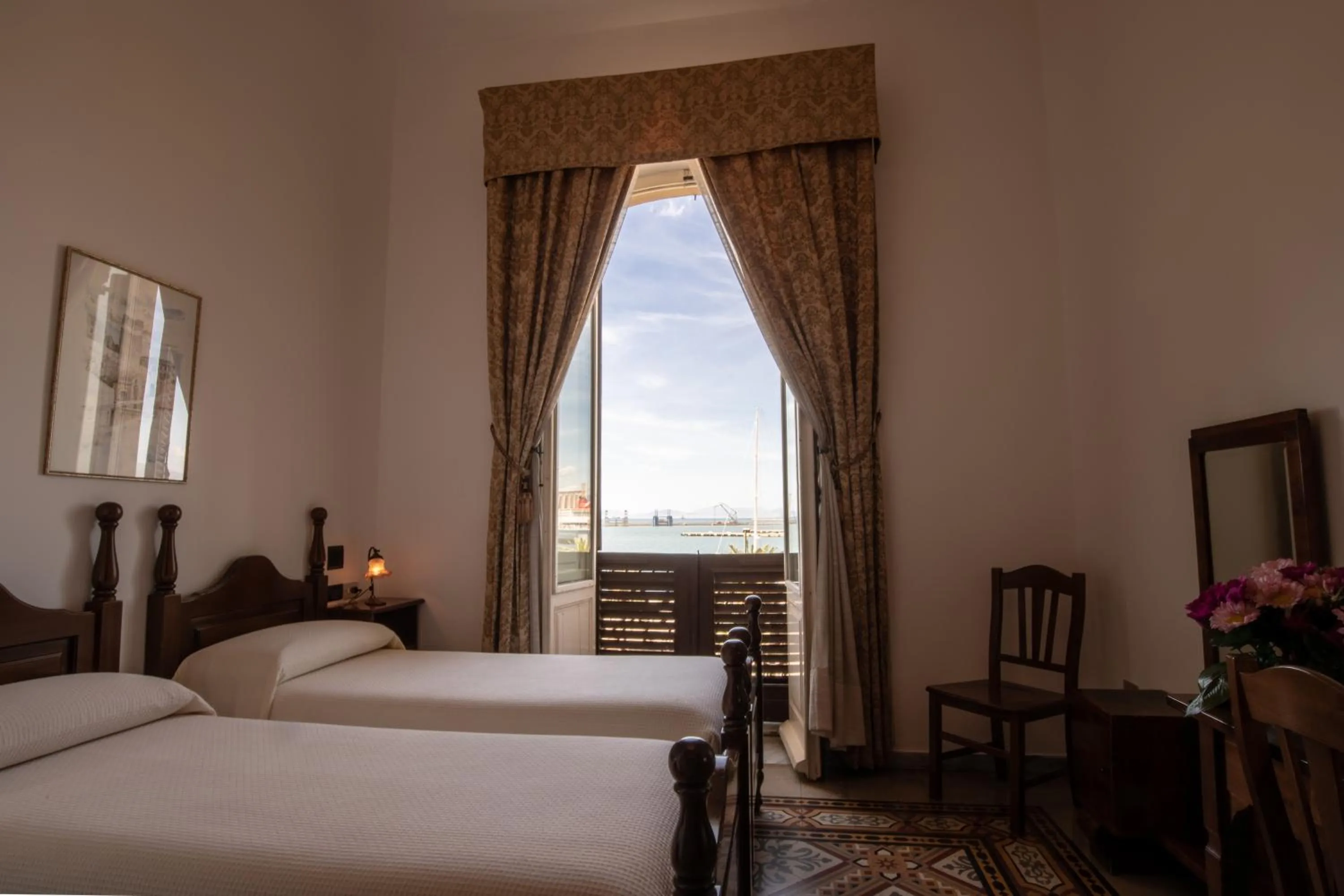 Sea view, Bed in Hotel AeR BJ Vittoria