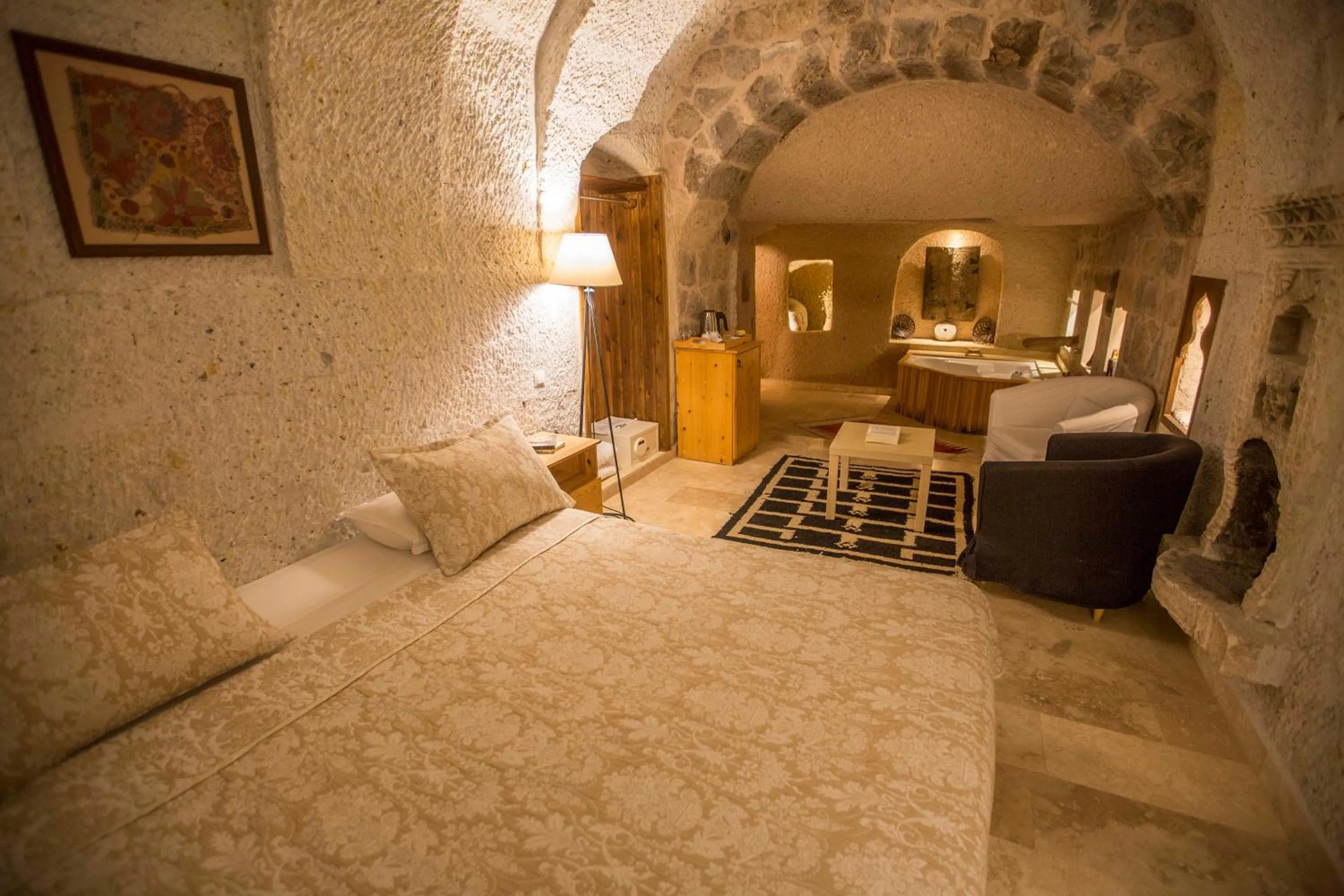 Nearby landmark, Bed in Kistar Cave Hotel