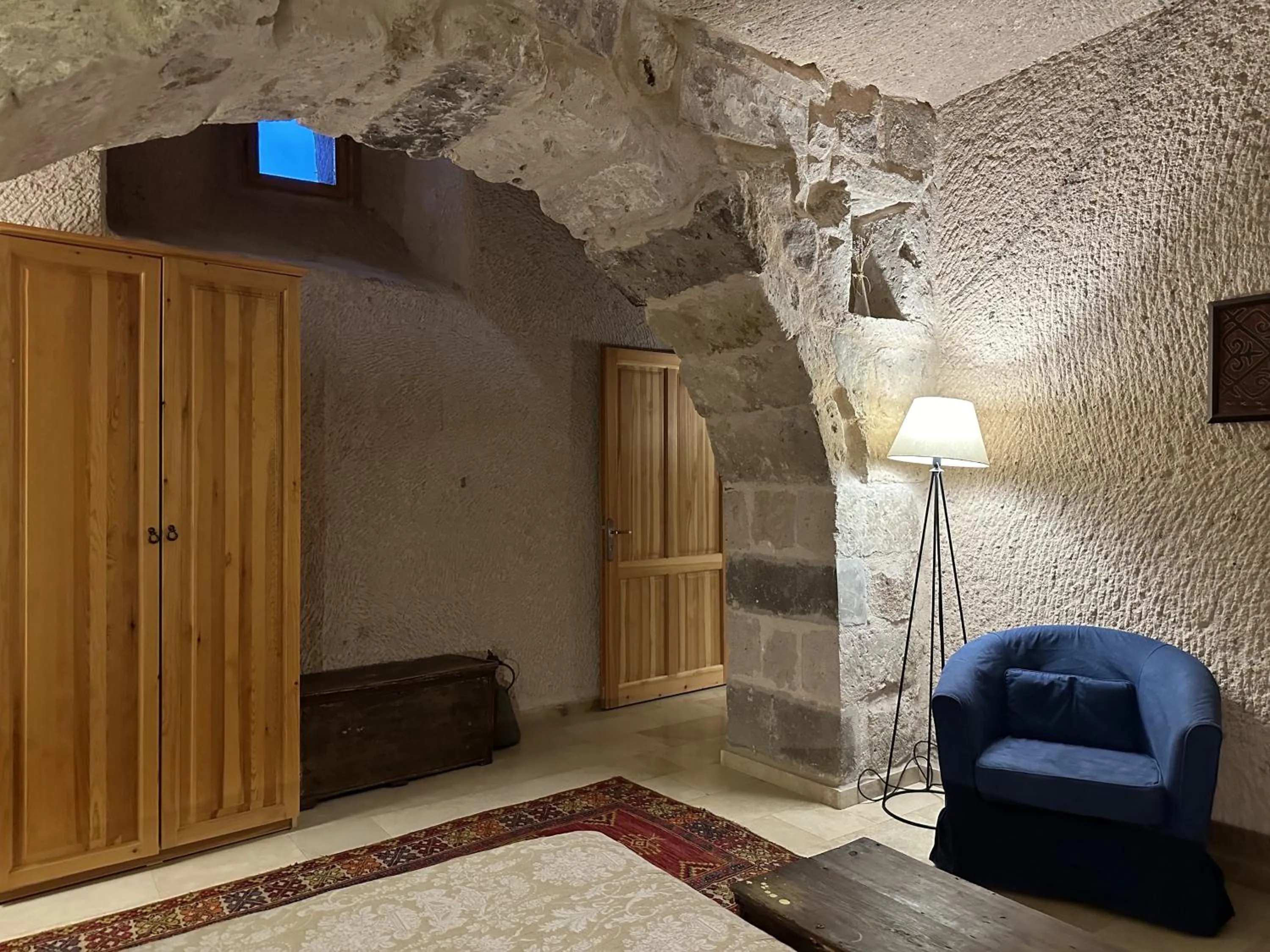 Seating area in Kistar Cave Hotel