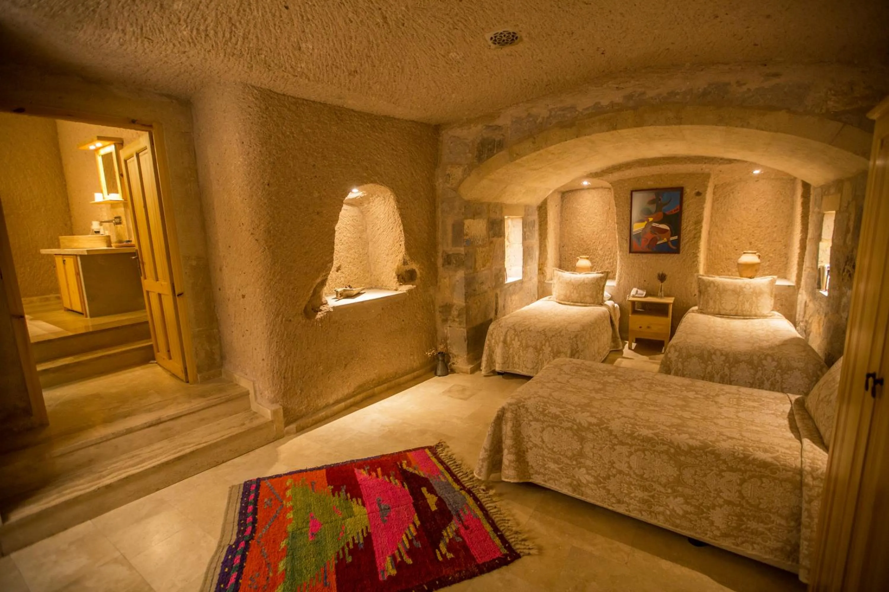 Photo of the whole room, Bed in Kistar Cave Hotel