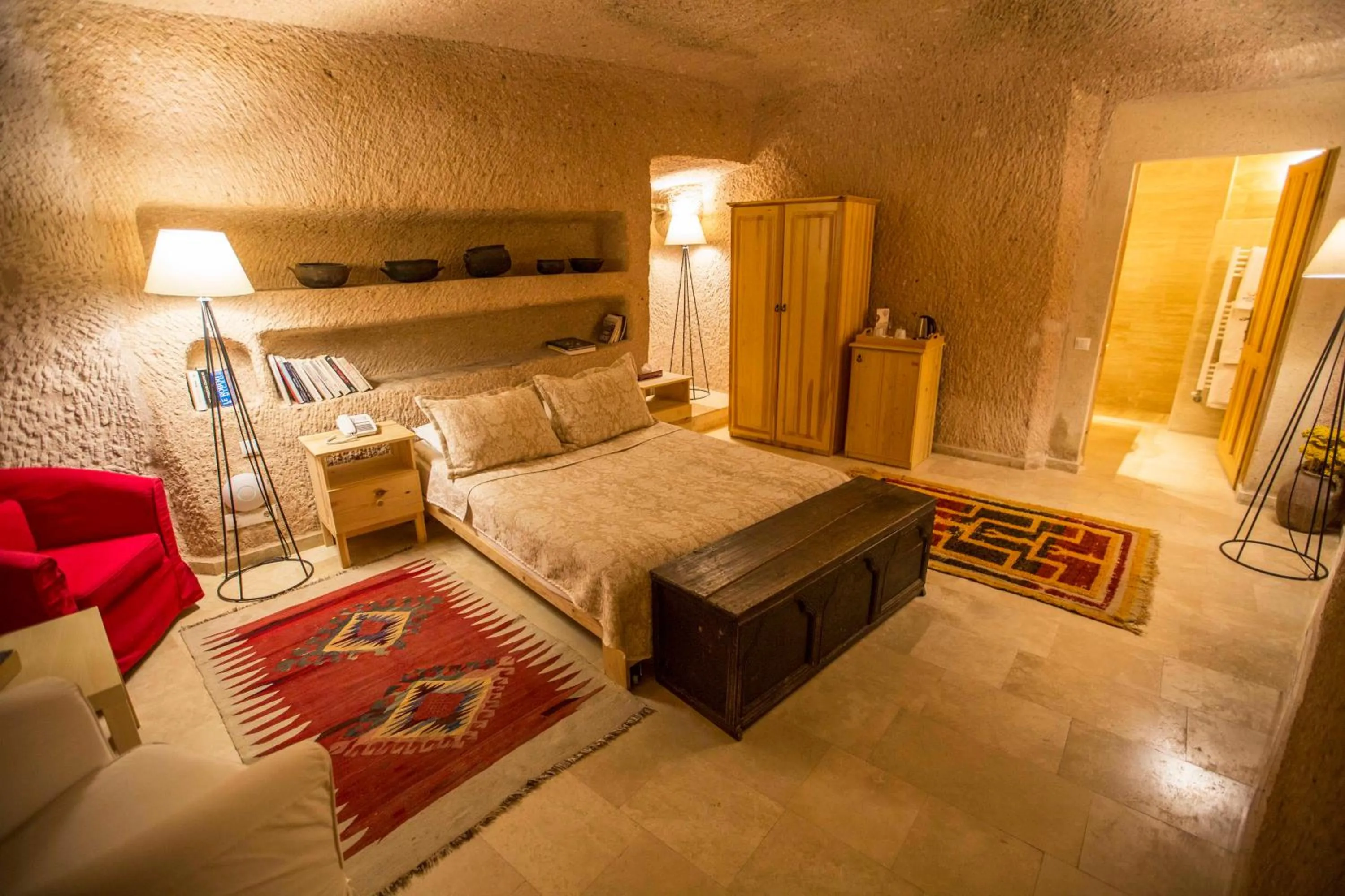 Nearby landmark, Bed in Kistar Cave Hotel