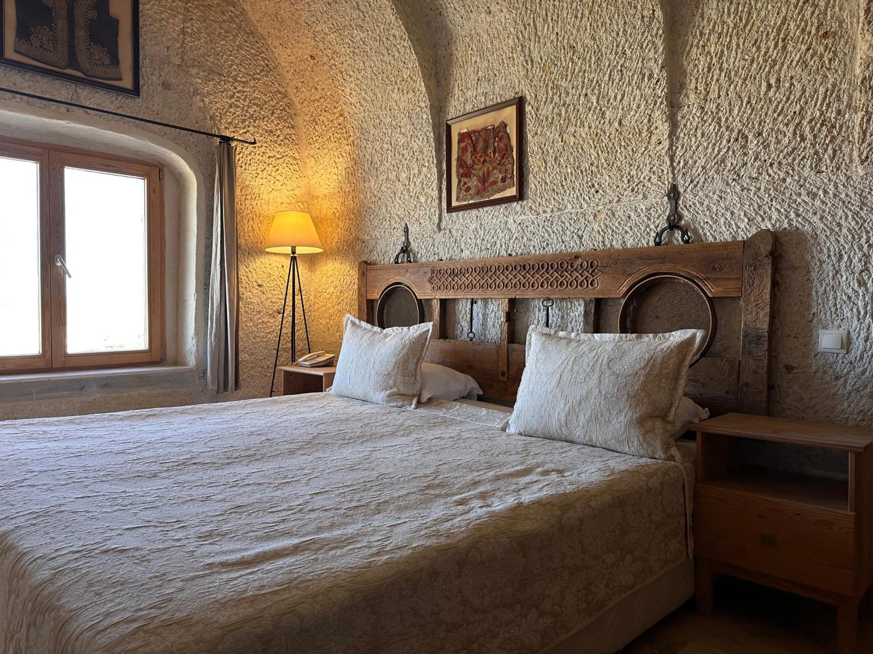 Bed in Kistar Cave Hotel