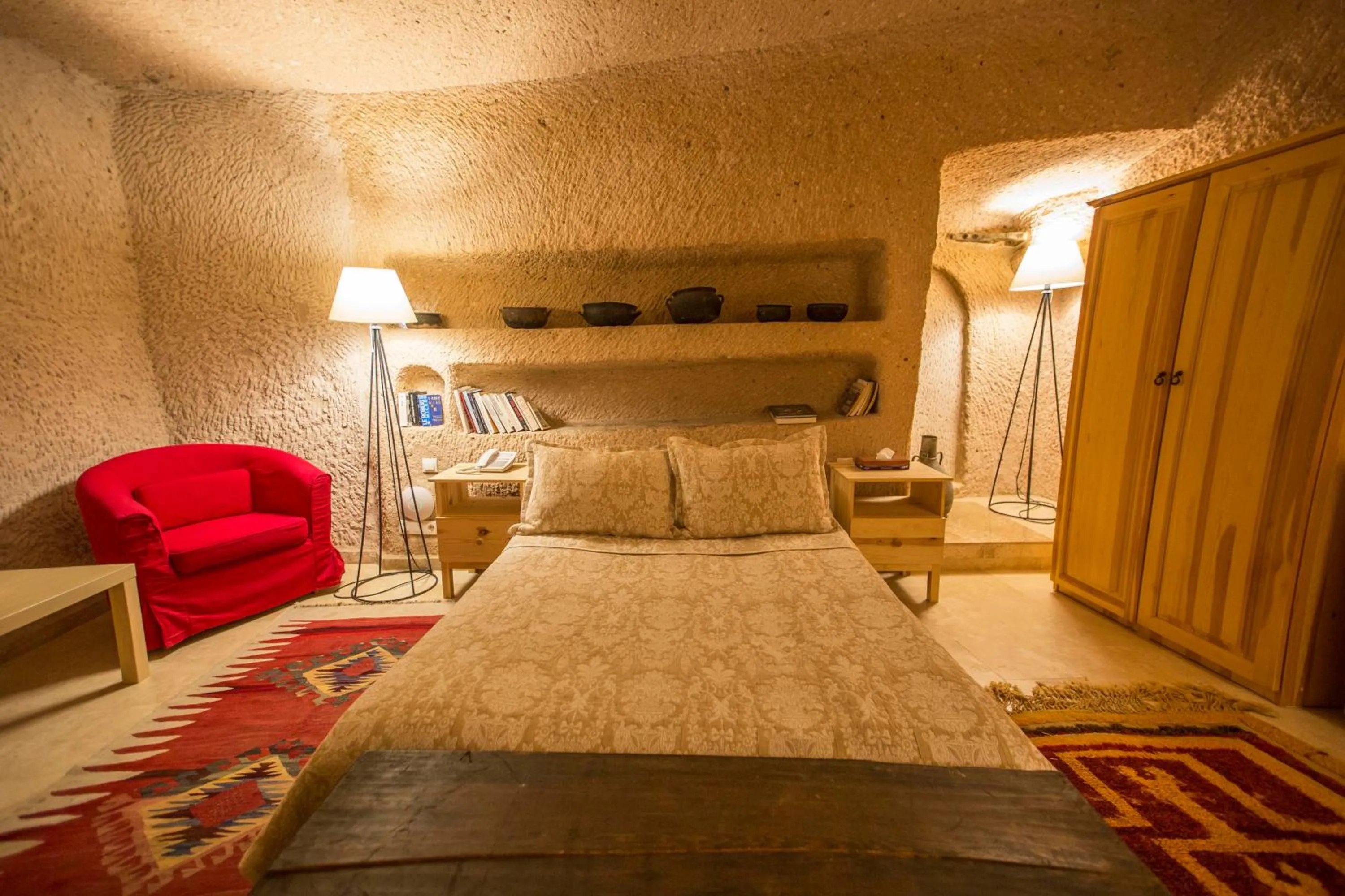 Nearby landmark, Bed in Kistar Cave Hotel