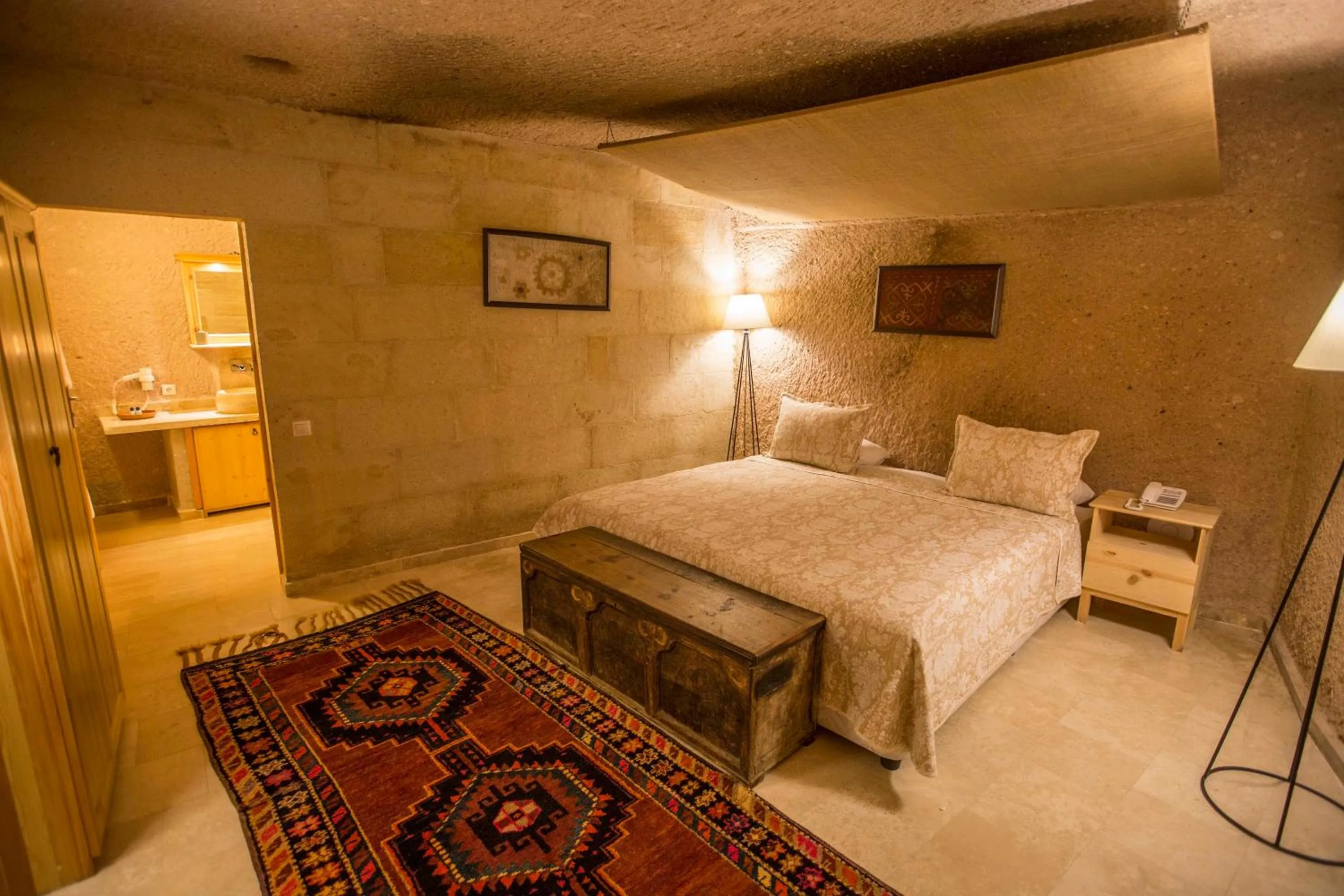 Nearby landmark, Bed in Kistar Cave Hotel