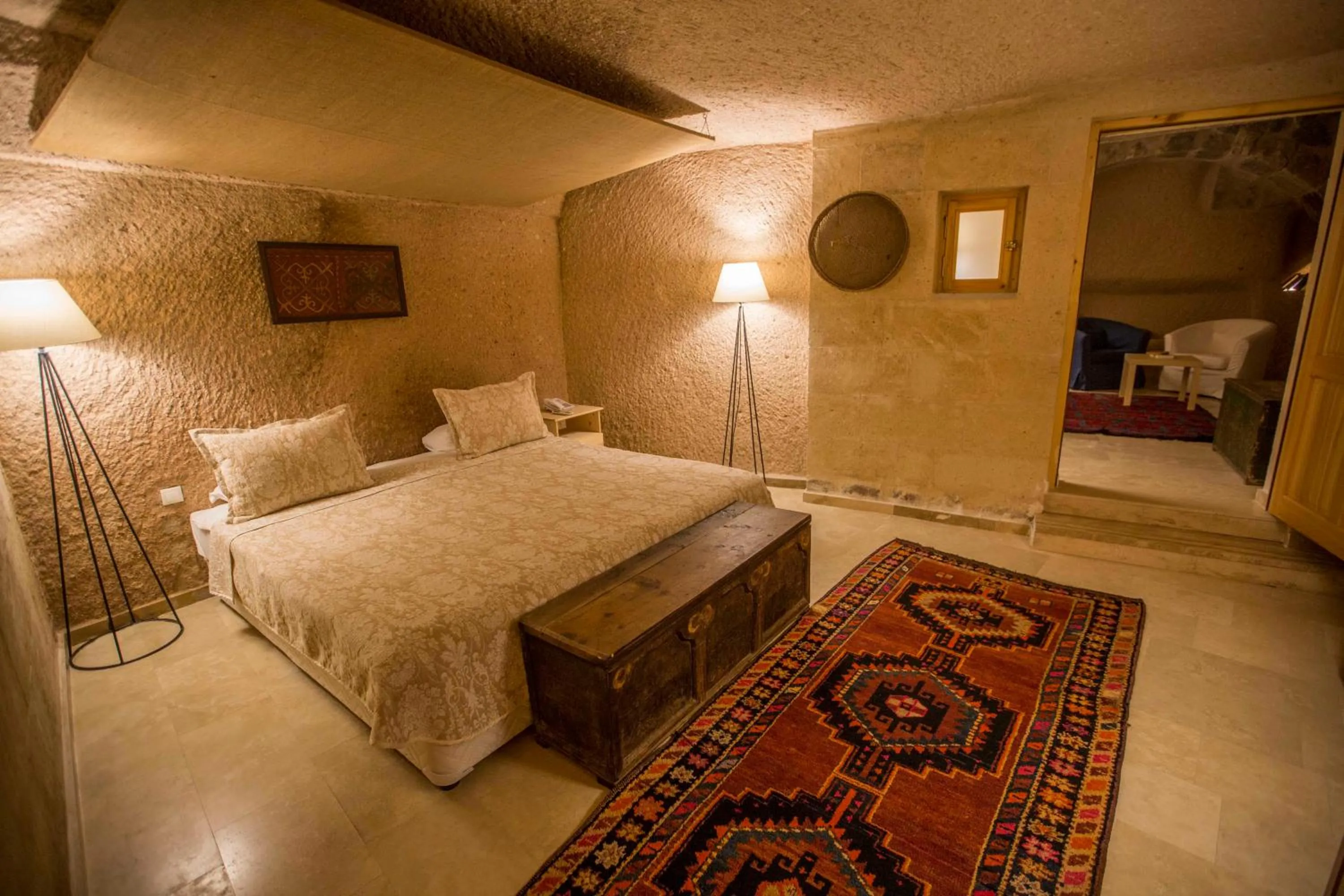 Photo of the whole room, Bed in Kistar Cave Hotel