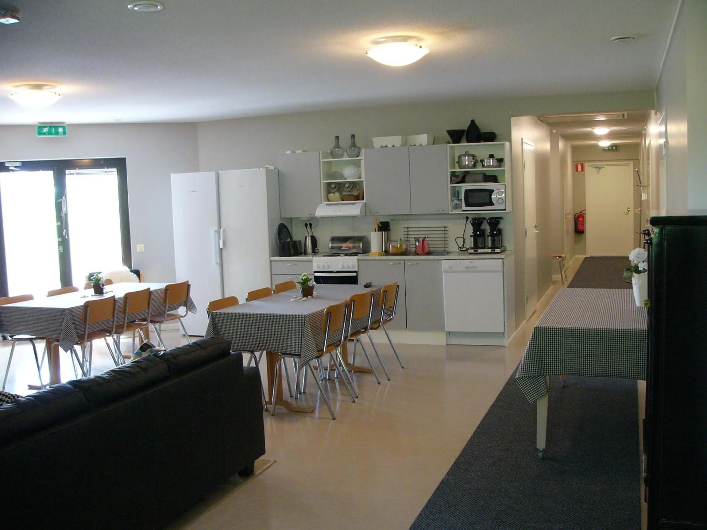 Kitchen or kitchenette in Hotelli Aliisa