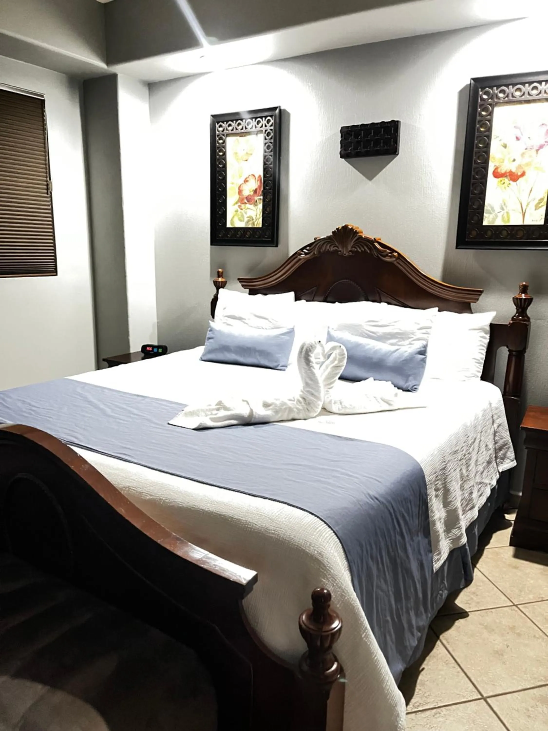 Bed in Las Palomas Beach & Golf Resort