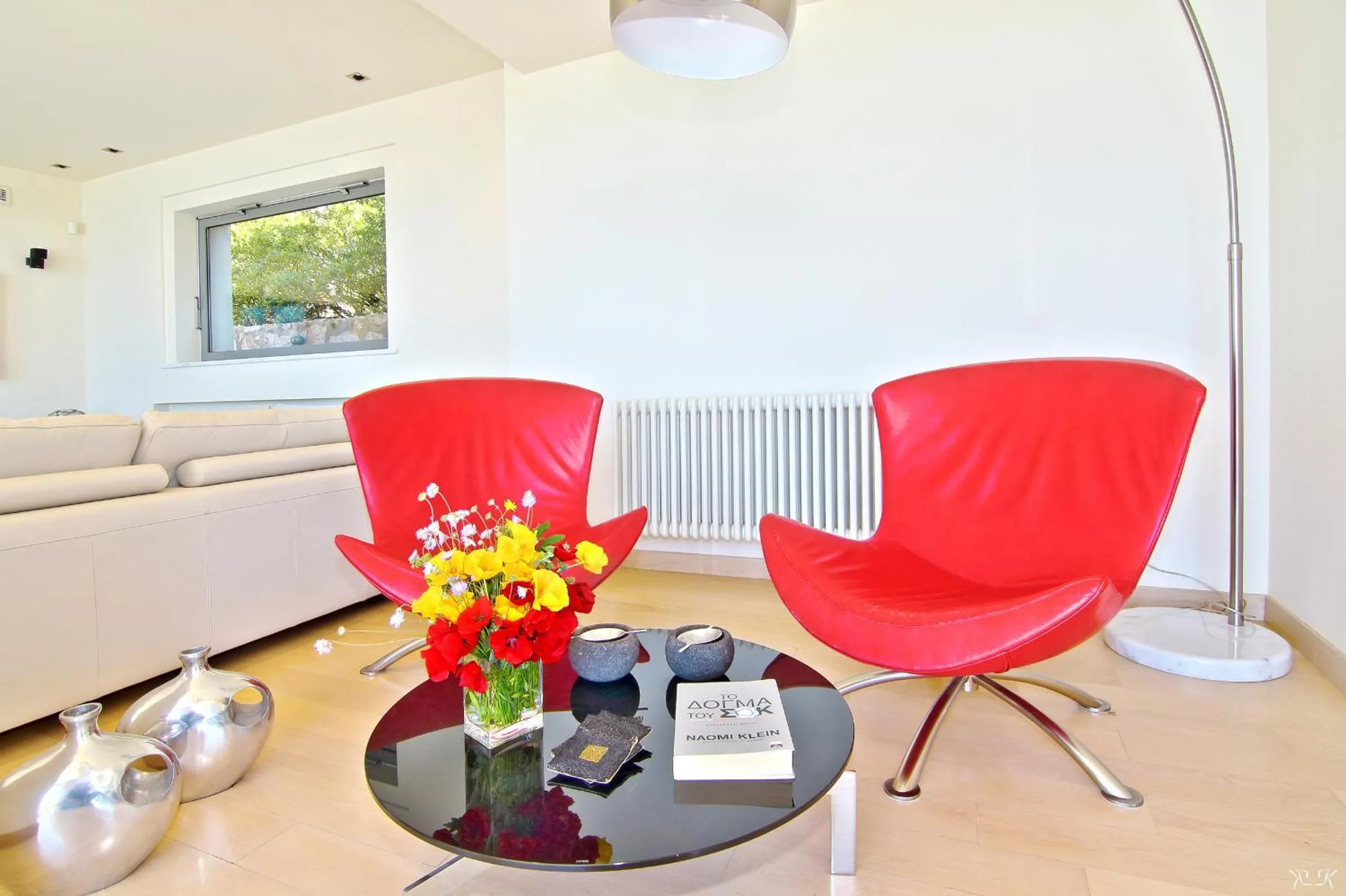 Living room in Villa TakeOff Saronida