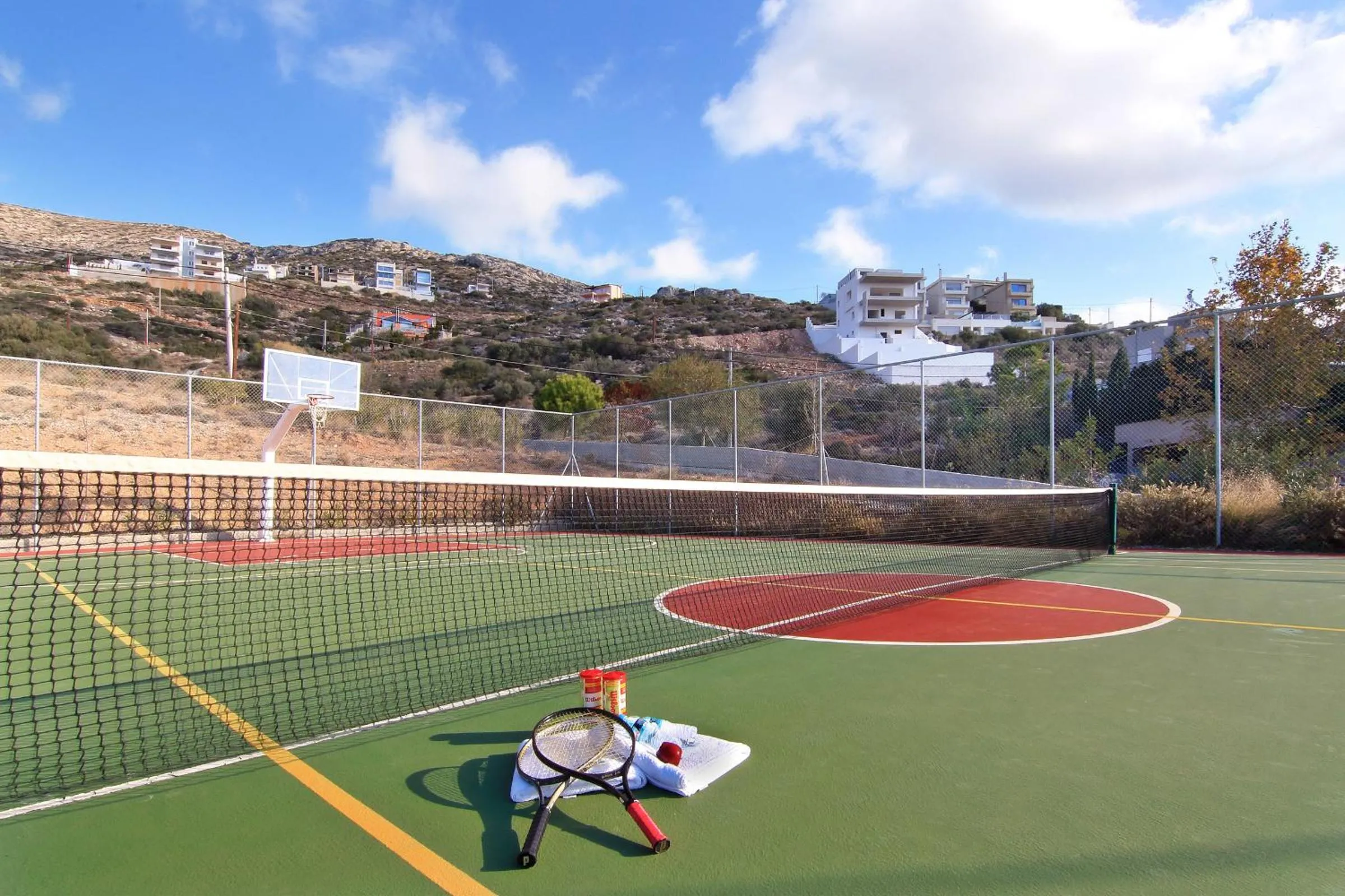 Tennis court in Villa TakeOff Saronida