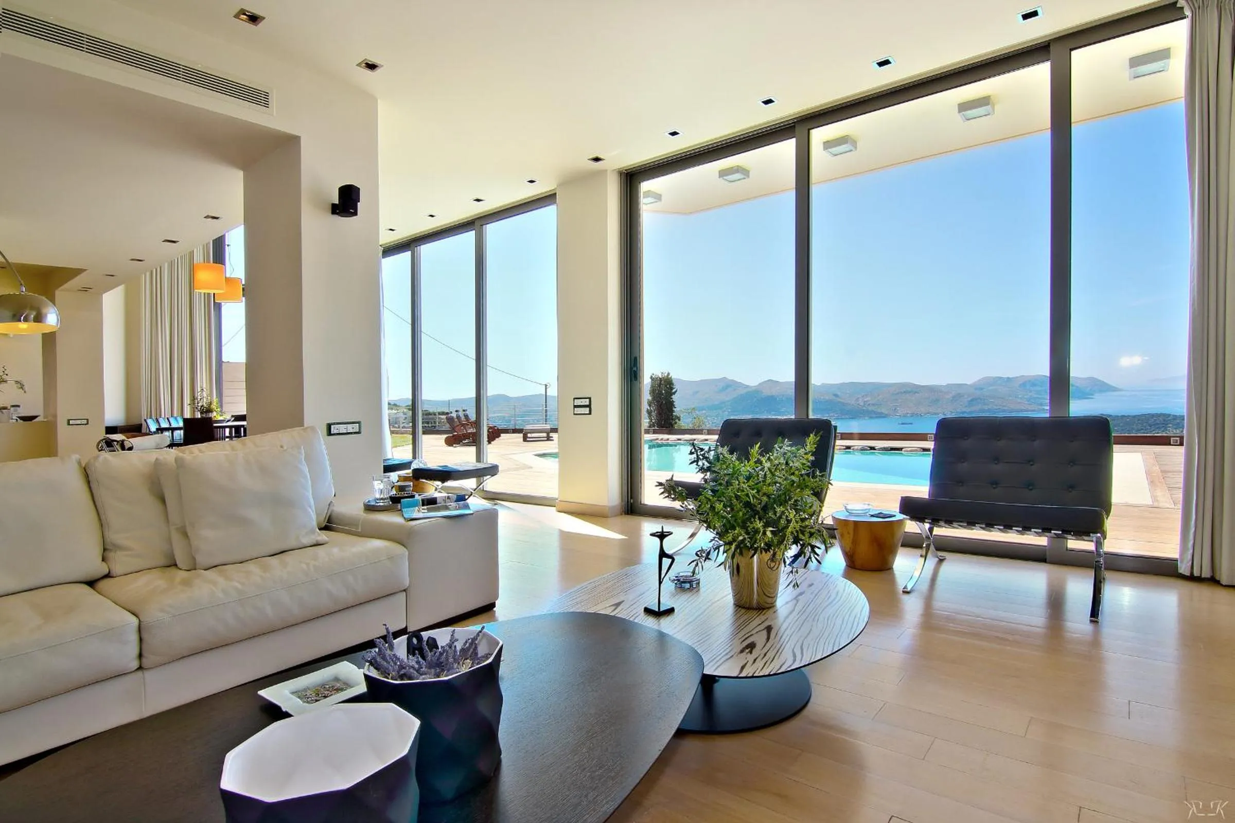 Living room in Villa TakeOff Saronida