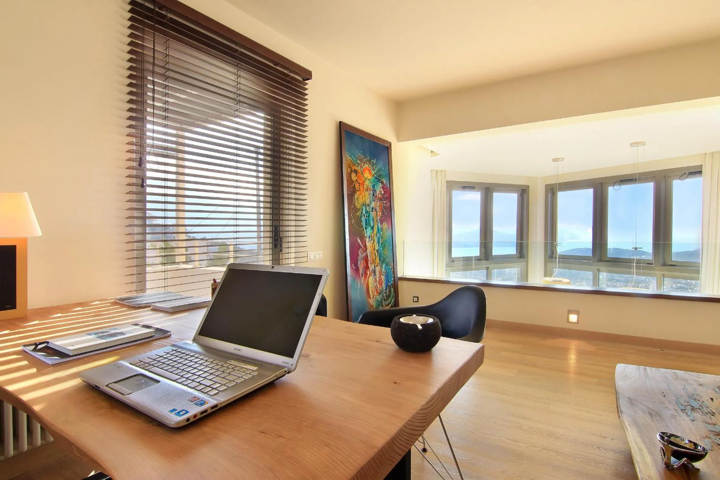 Decorative detail in Villa TakeOff Saronida