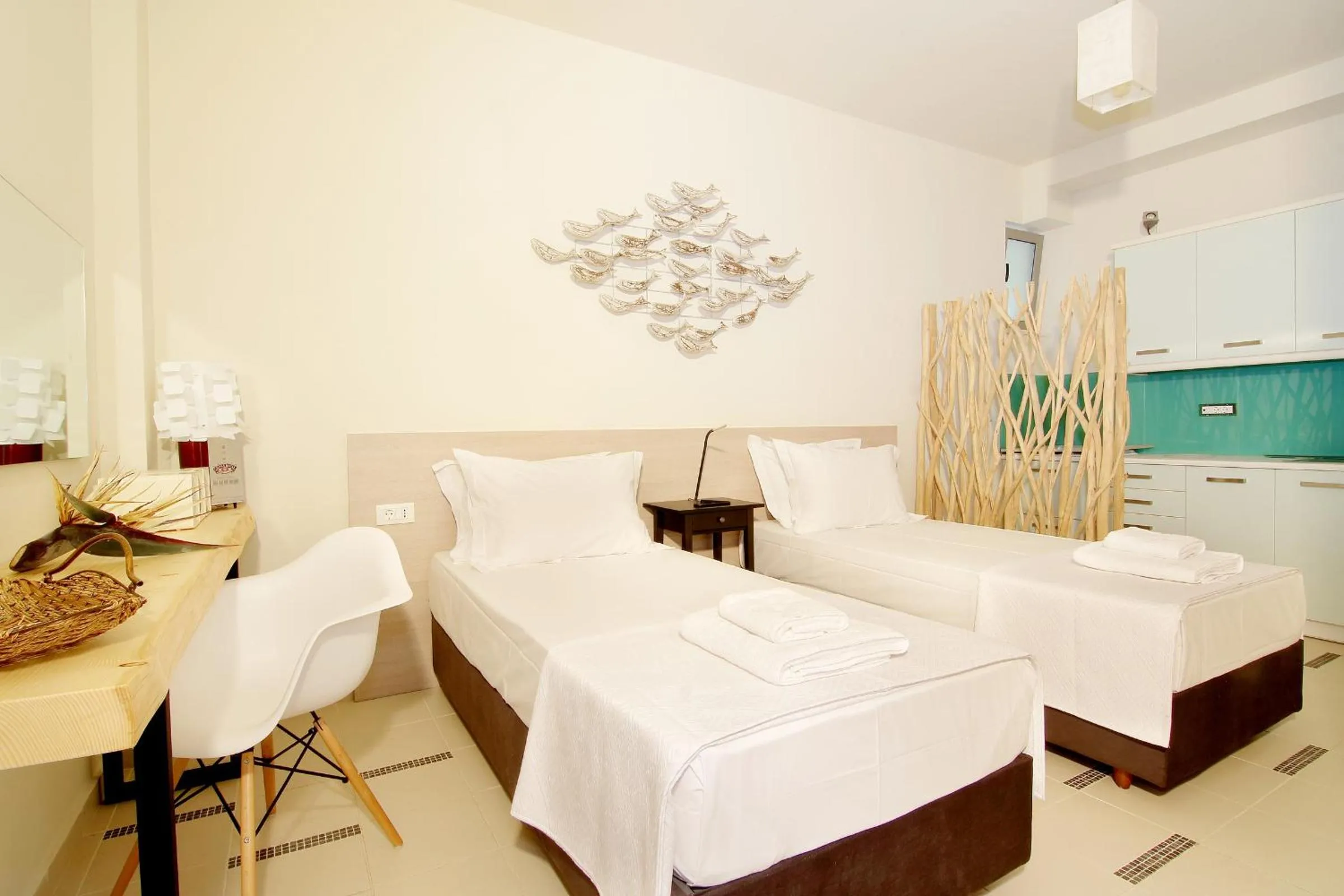 Bed in Villa TakeOff Saronida