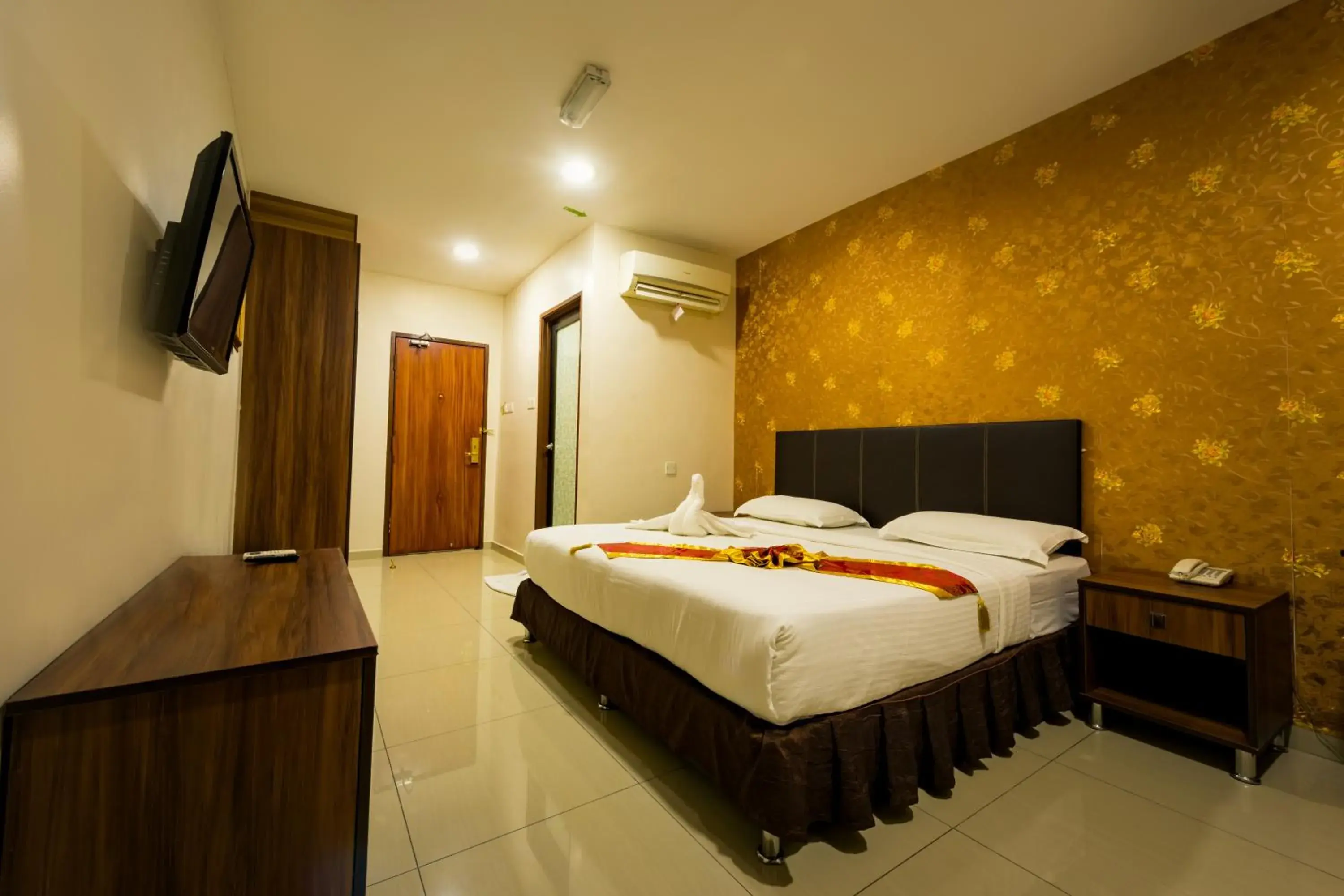 Photo of the whole room, Bed in AB Inn Hotel Photo of the whole room, Bed in AB Inn Hotel