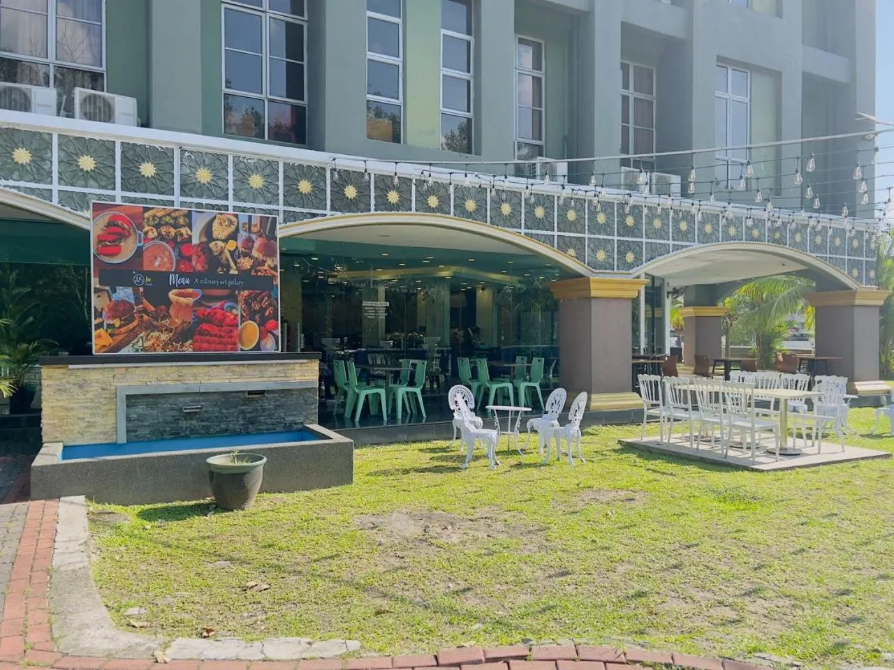 Restaurant/places to eat in AB Inn Hotel