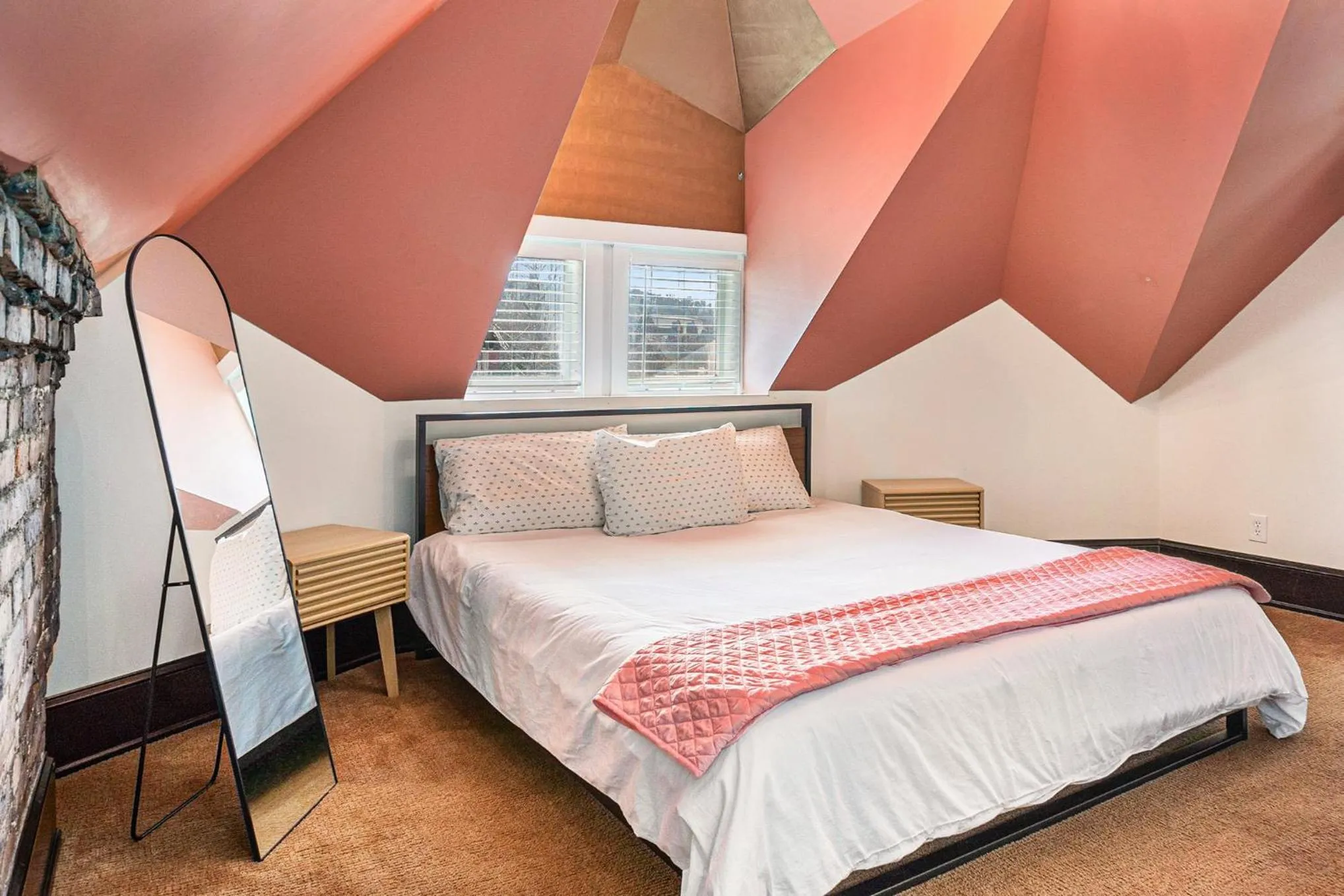 Bedroom, Bed in Hassinger Daniels Guest House