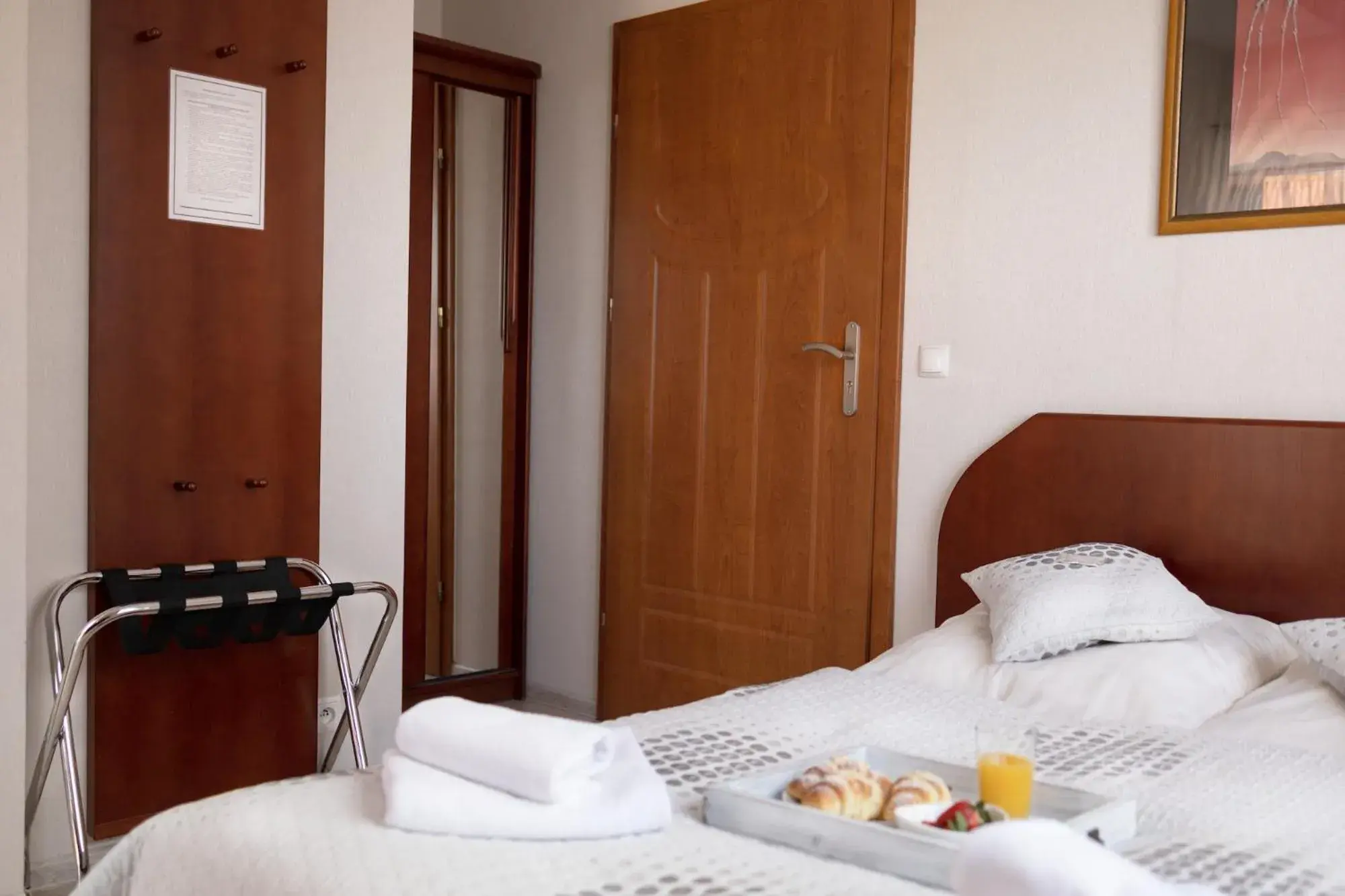 Double Room in Pensjonat Przy Deptaku w centrum Polanicy Zdrój Double Room in Pensjonat Przy Deptaku w centrum Polanicy Zdrój
