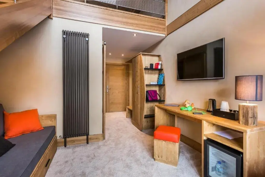 Photo of the whole room in Hôtel Saint Charles Val Cenis Photo of the whole room in Hôtel Saint Charles Val Cenis