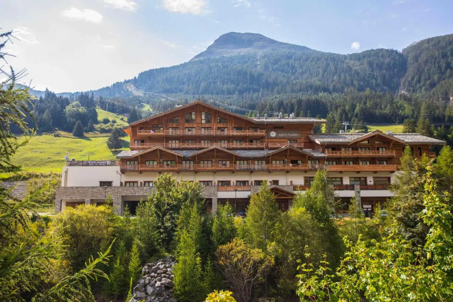 Property building in Hôtel Saint Charles Val Cenis Property building in Hôtel Saint Charles Val Cenis