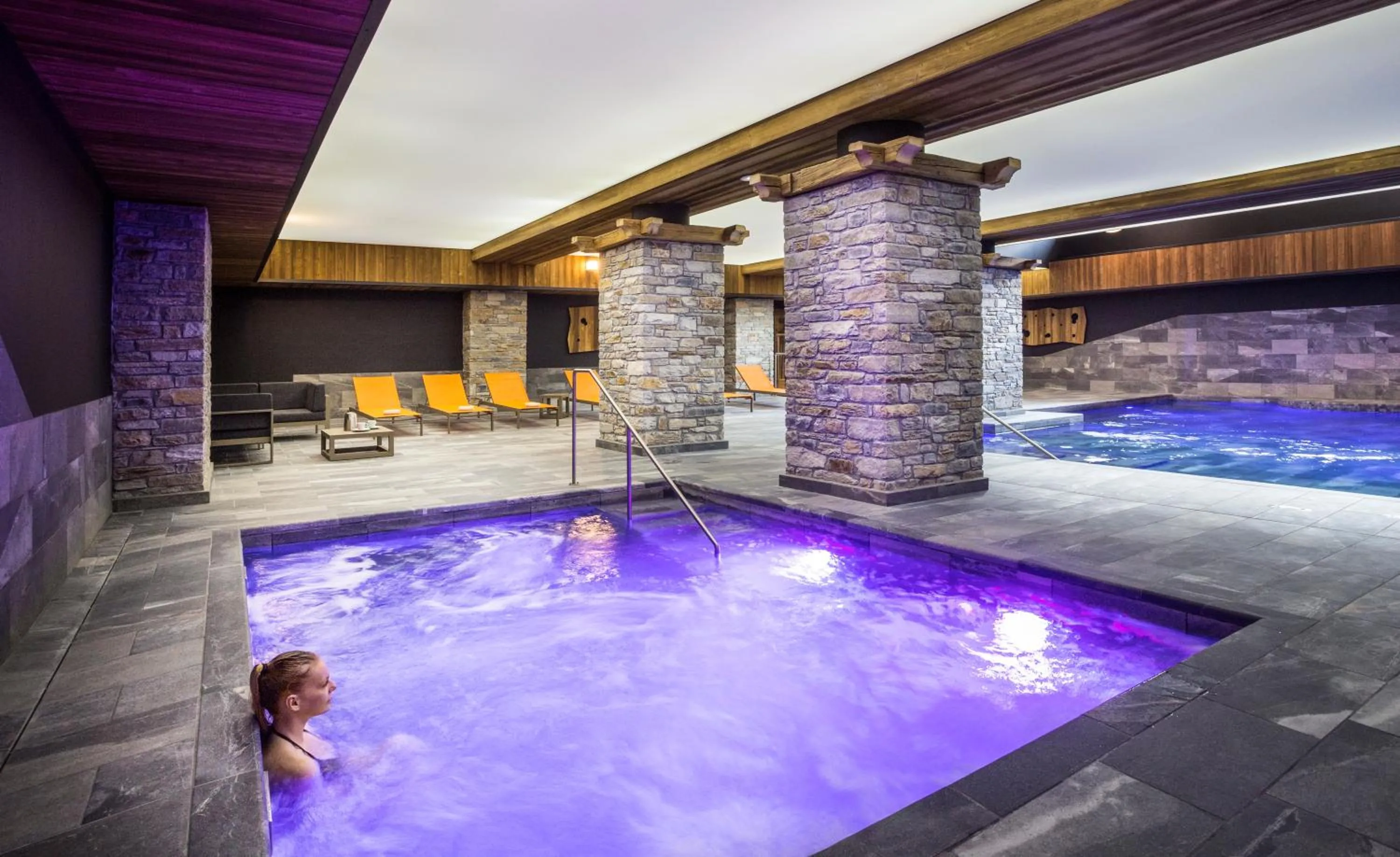 Hot Tub in Hôtel Saint Charles Val Cenis