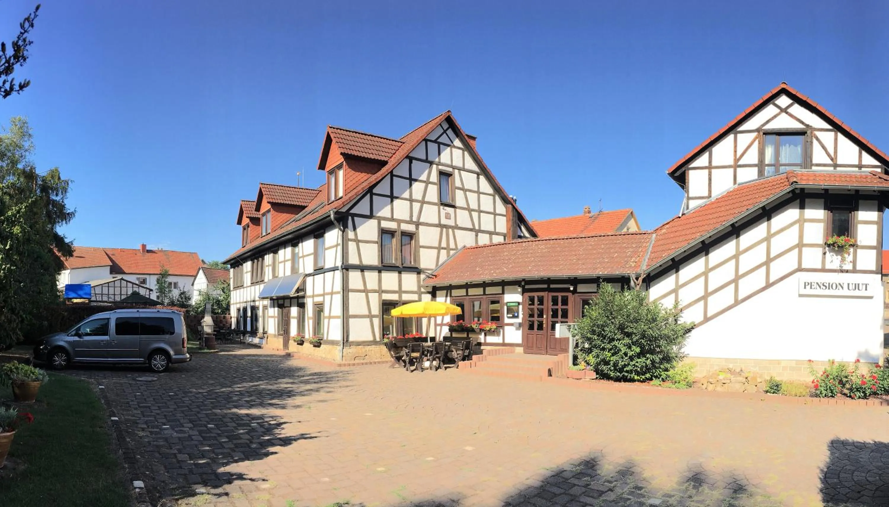 Facade/entrance in Pension Ujut