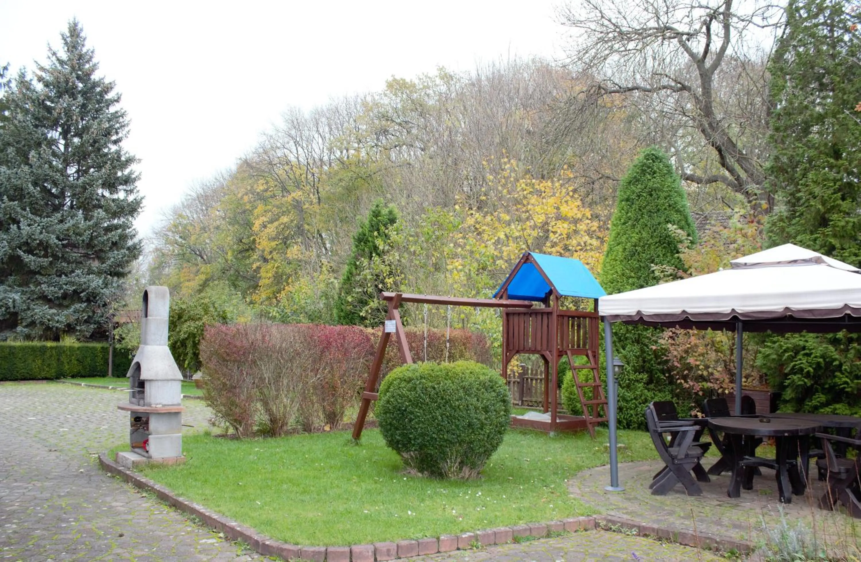 Property building in Pension Ujut