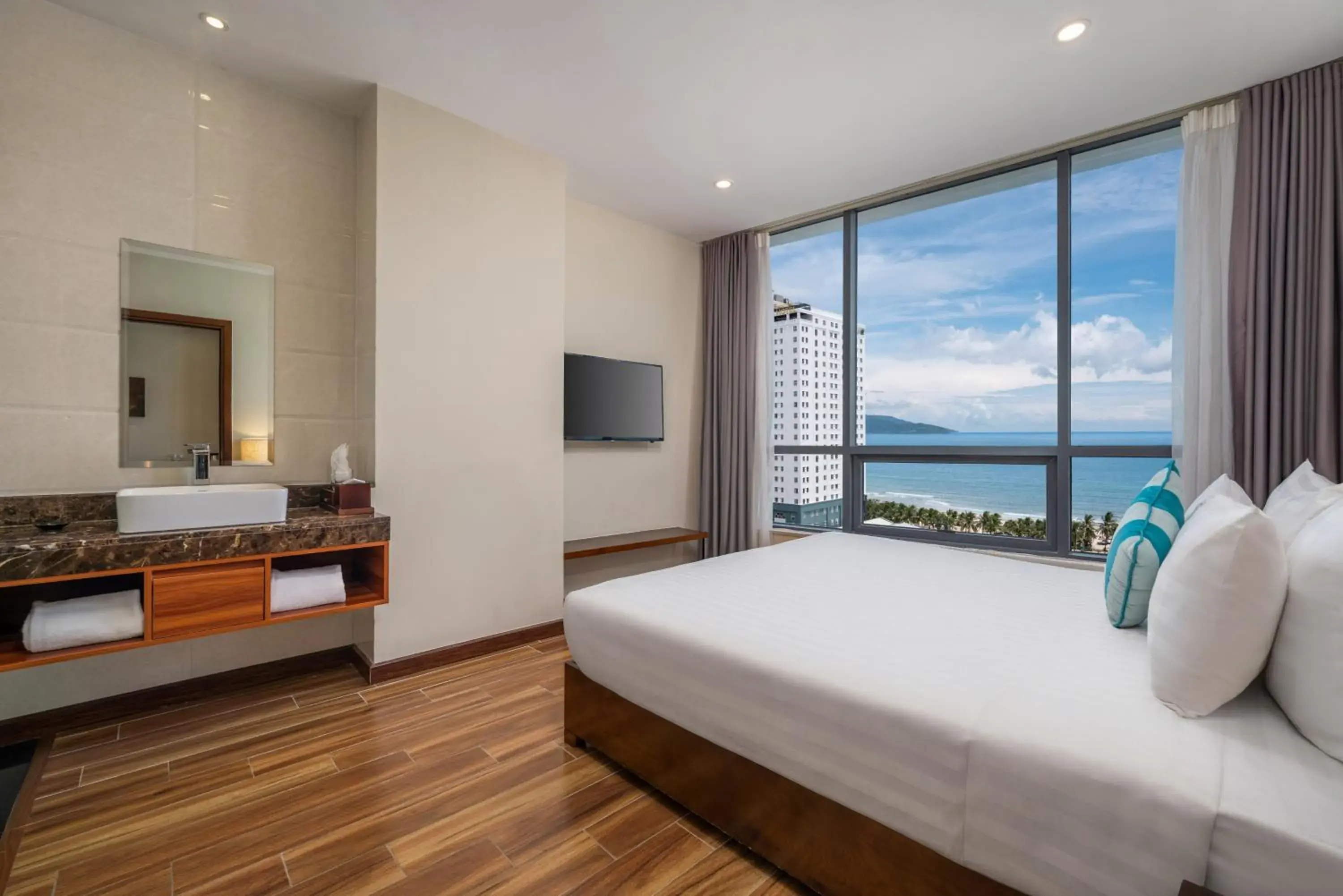 Premier Suite with Sea View - Two Bedroom in Avatar Danang Hotel Premier Suite with Sea View - Two Bedroom in Avatar Danang Hotel