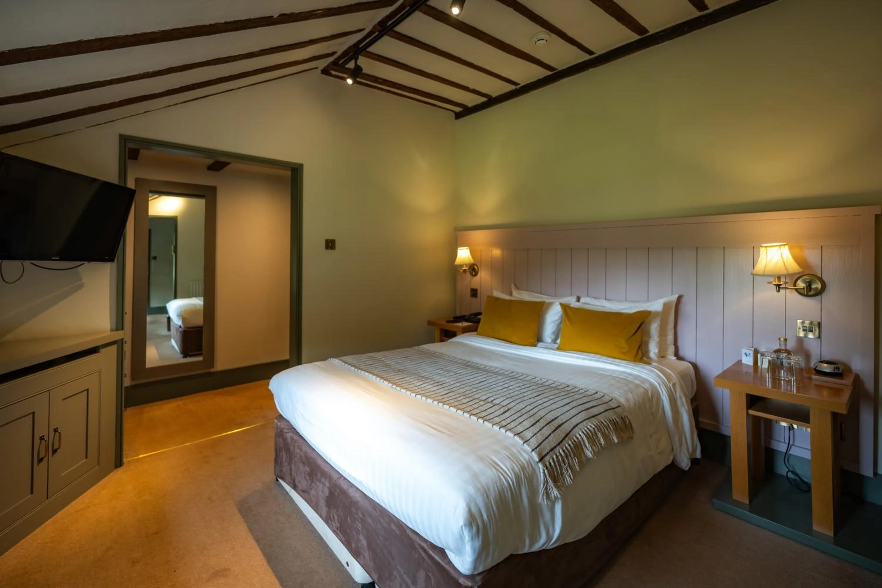 Property building, Bed in Tewinbury Farm Hotel