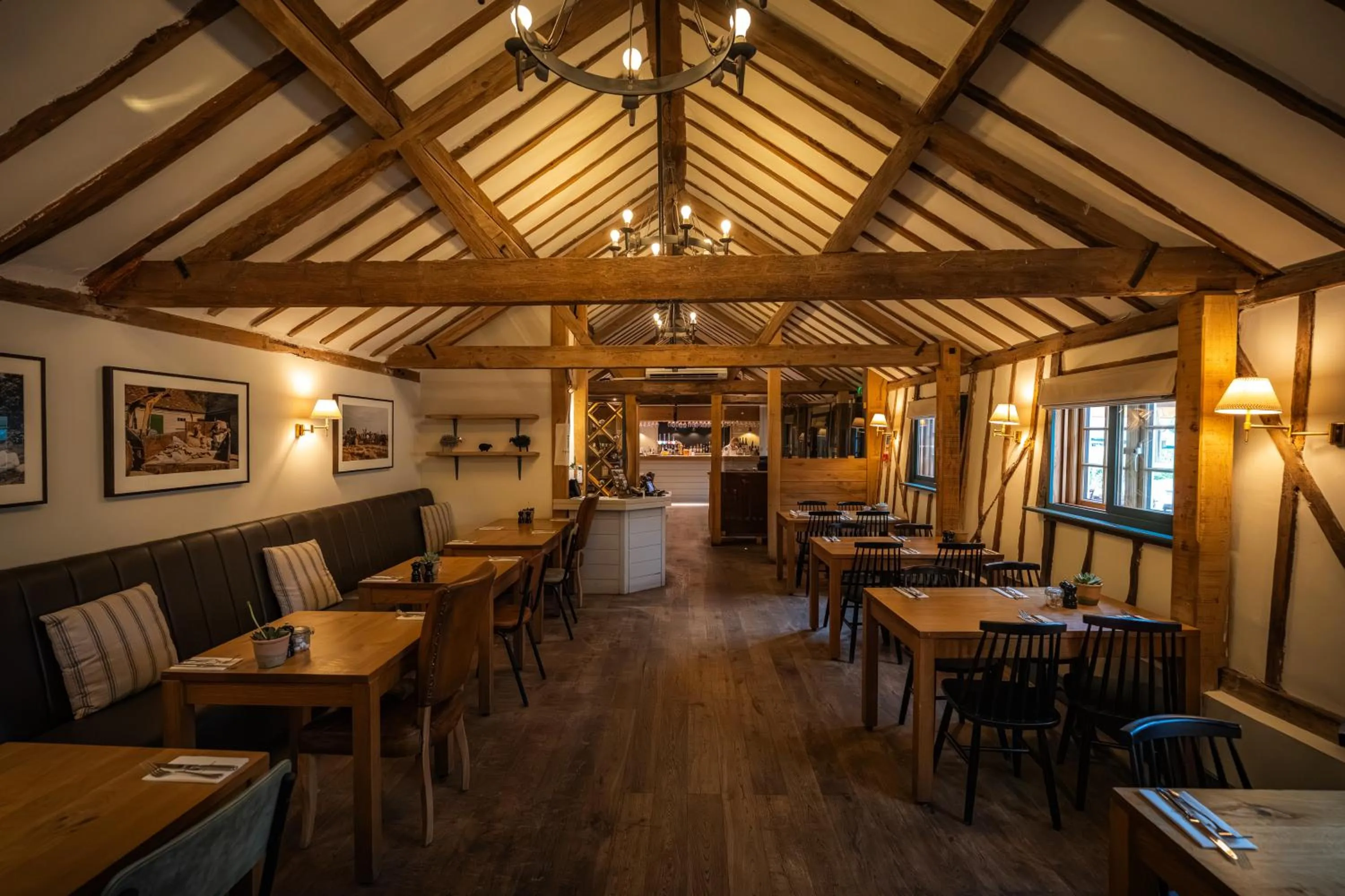 Restaurant/places to eat in Tewinbury Farm Hotel
