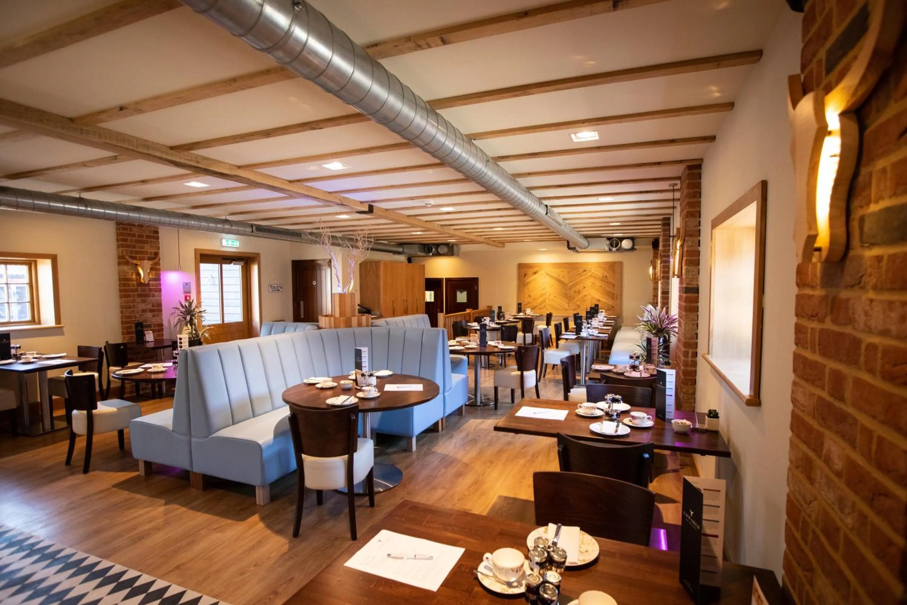 Restaurant/places to eat in Tewinbury Farm Hotel